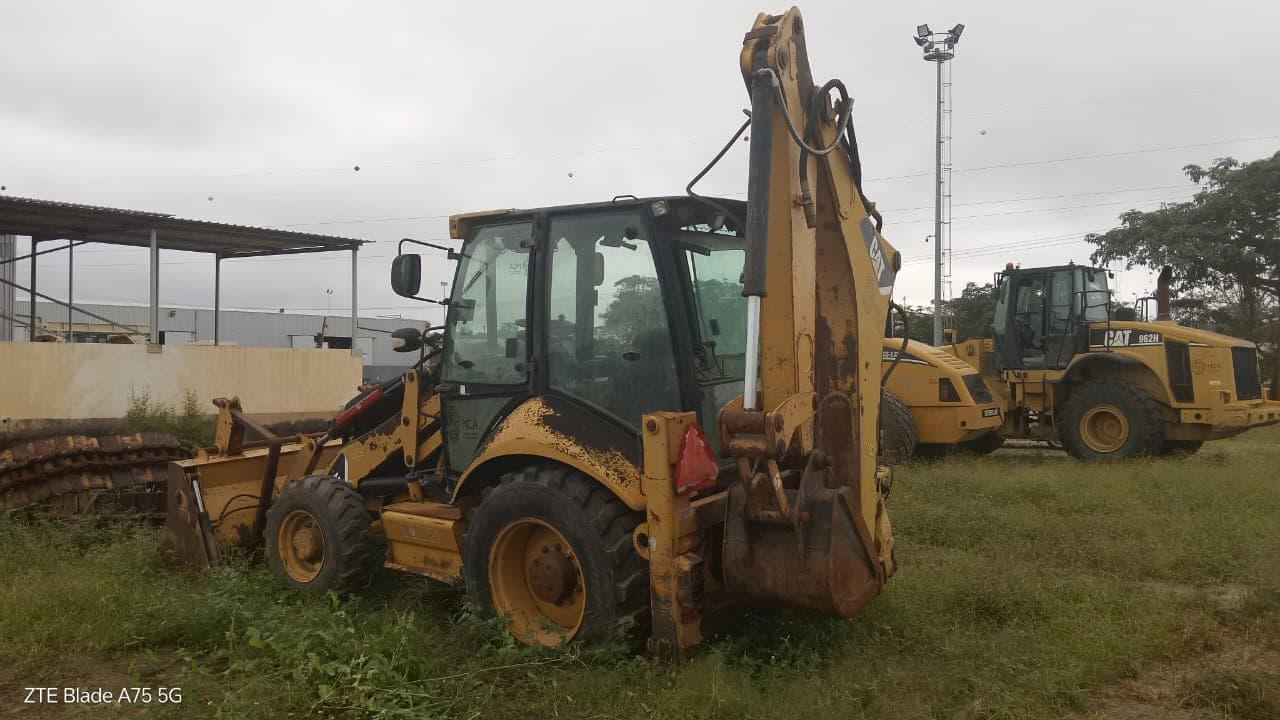 Retroescavadora Caterpillar 428E — image 7
