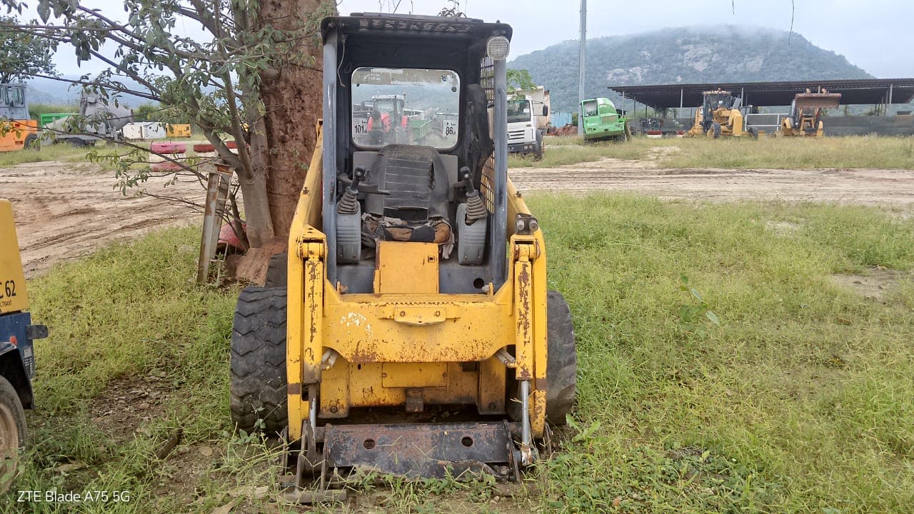 Mini Pá Komatsu SK714 — imagen 6