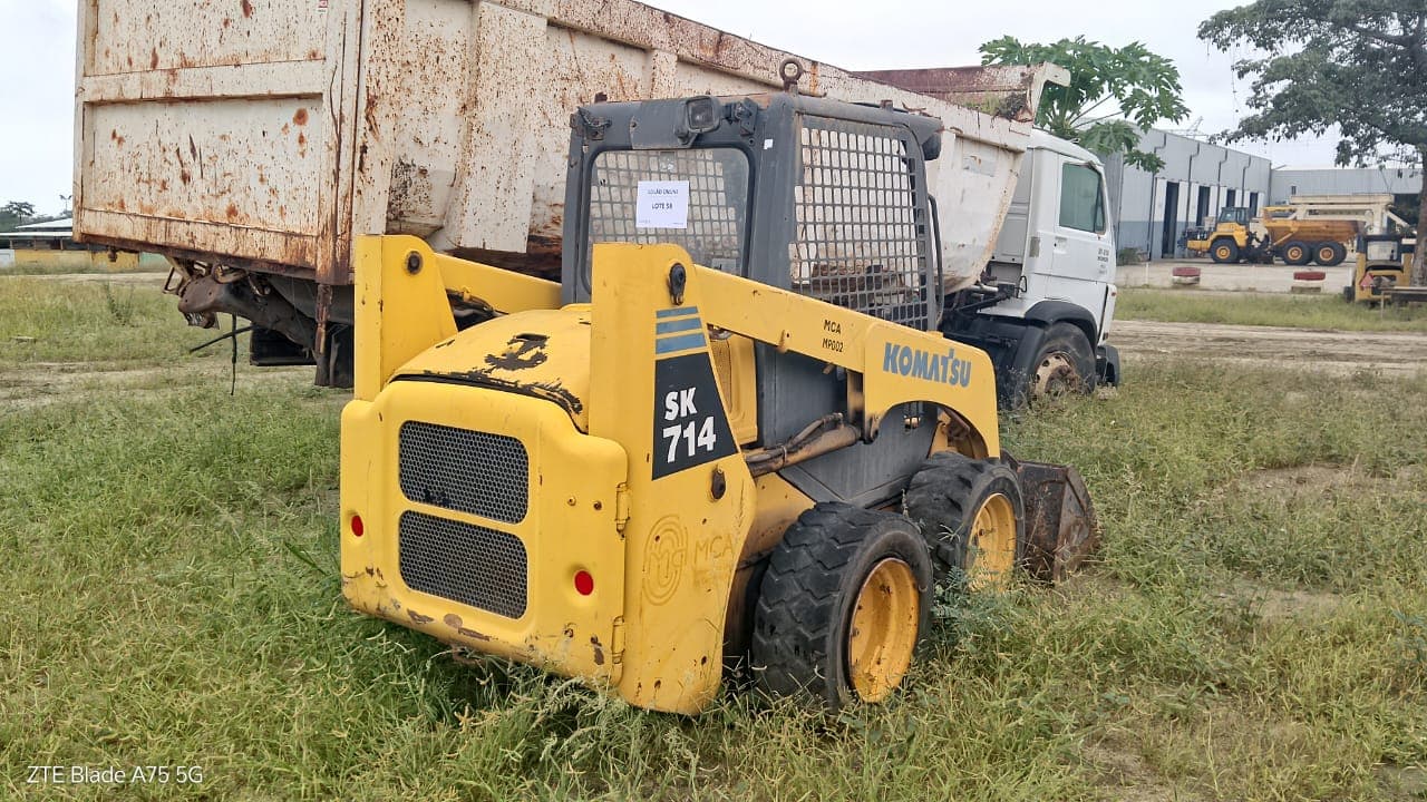 Mini Pá Komatsu SK714 — imagem 6