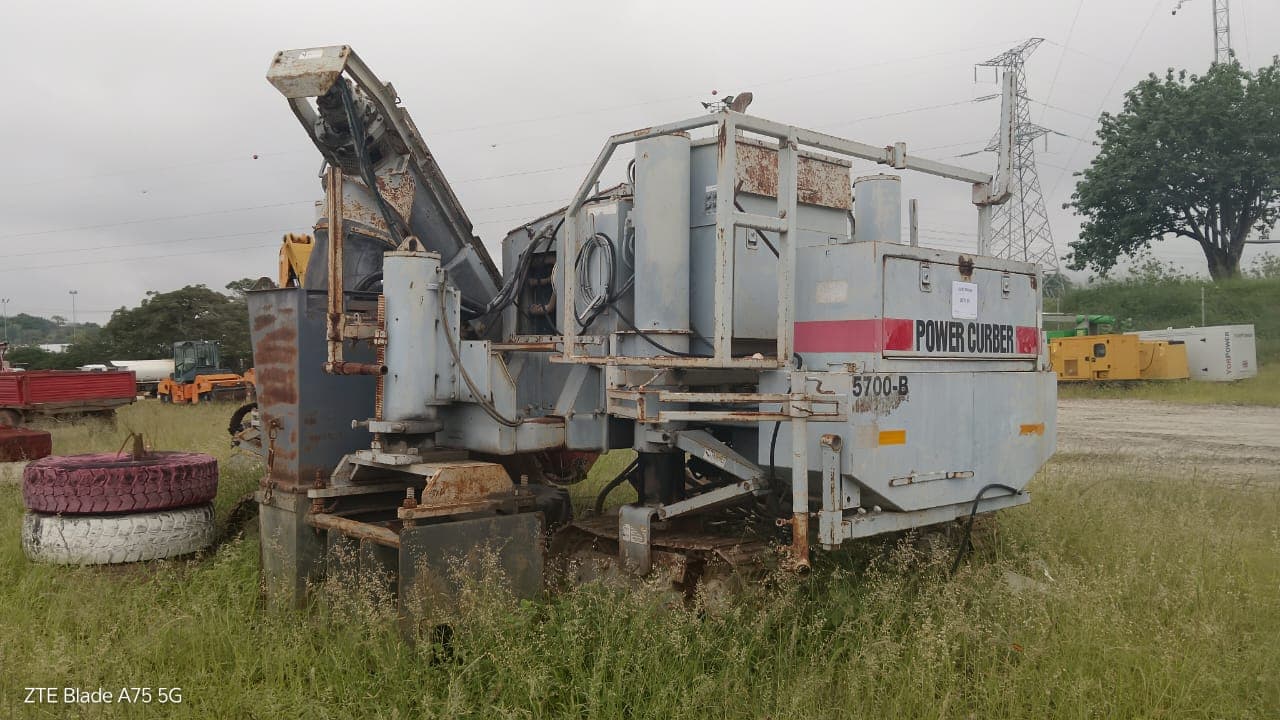 Máquina de Valetas Power Curber 5700 B Super — imagen 3