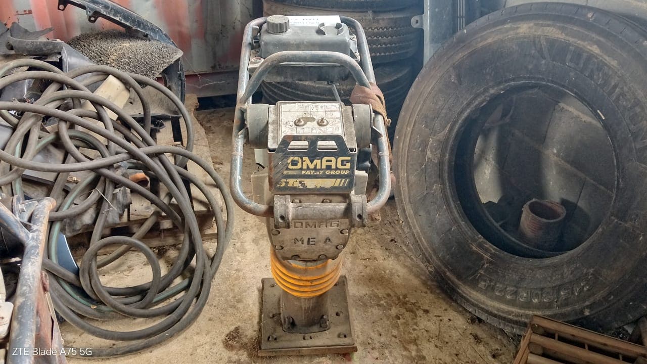 Saltitao Bomag BT 65 — imagen 4