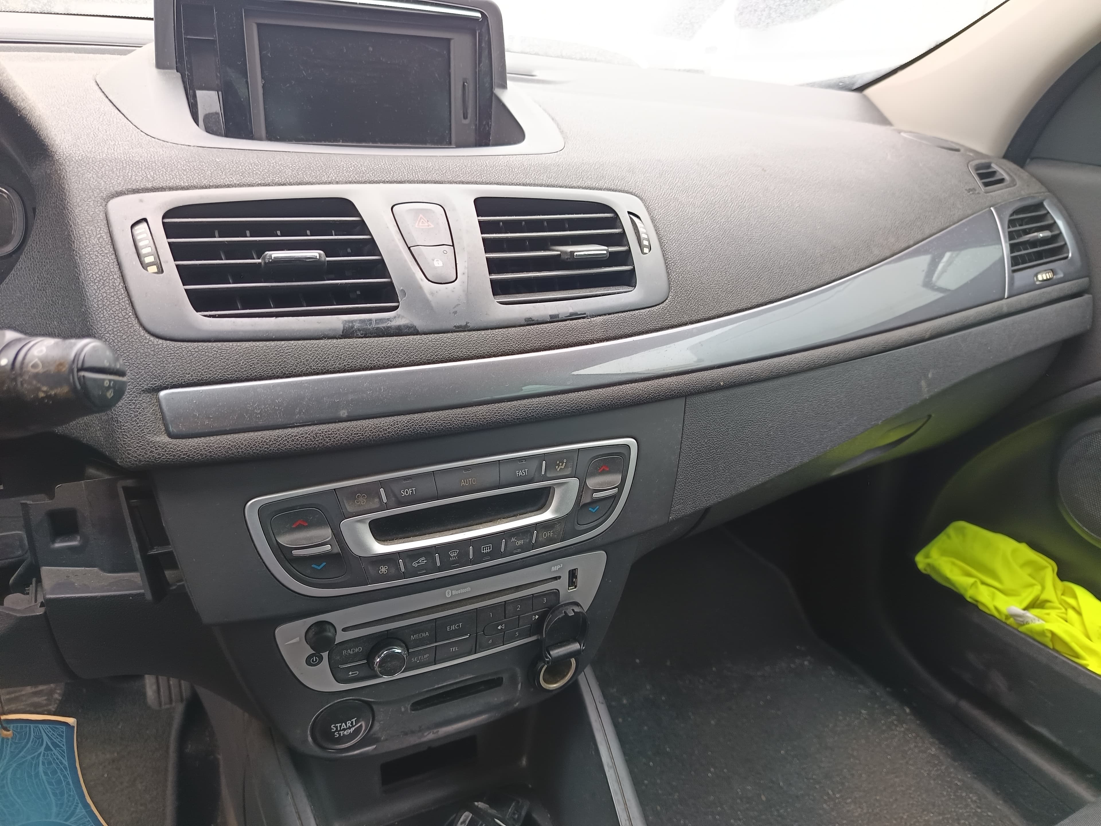 Renault Mégane  · Ano 2014 — image 36
