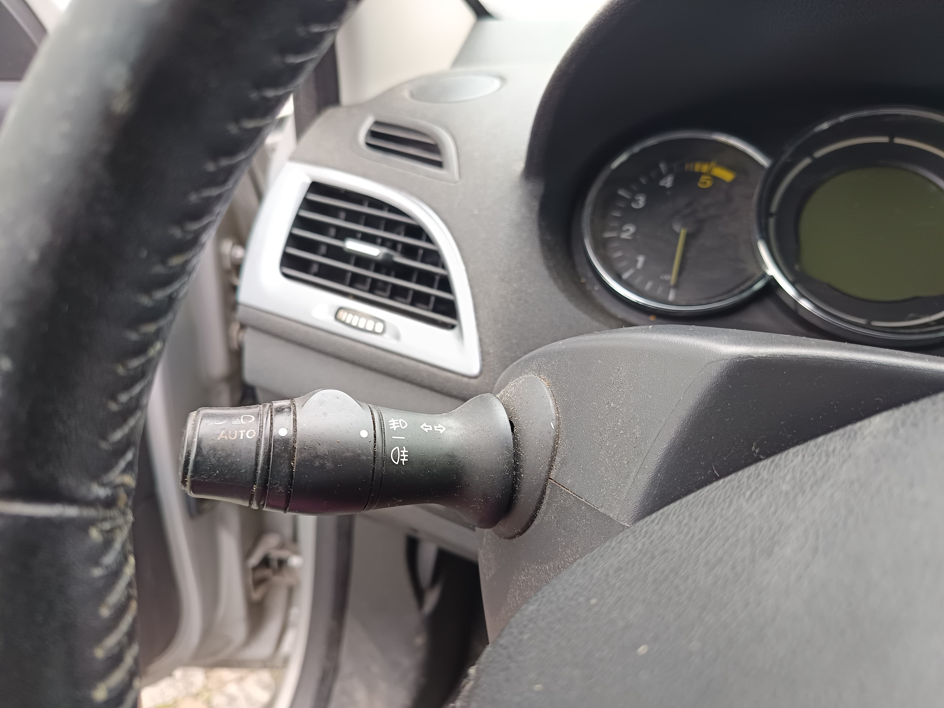 Renault Mégane  · Ano 2014 — image 41
