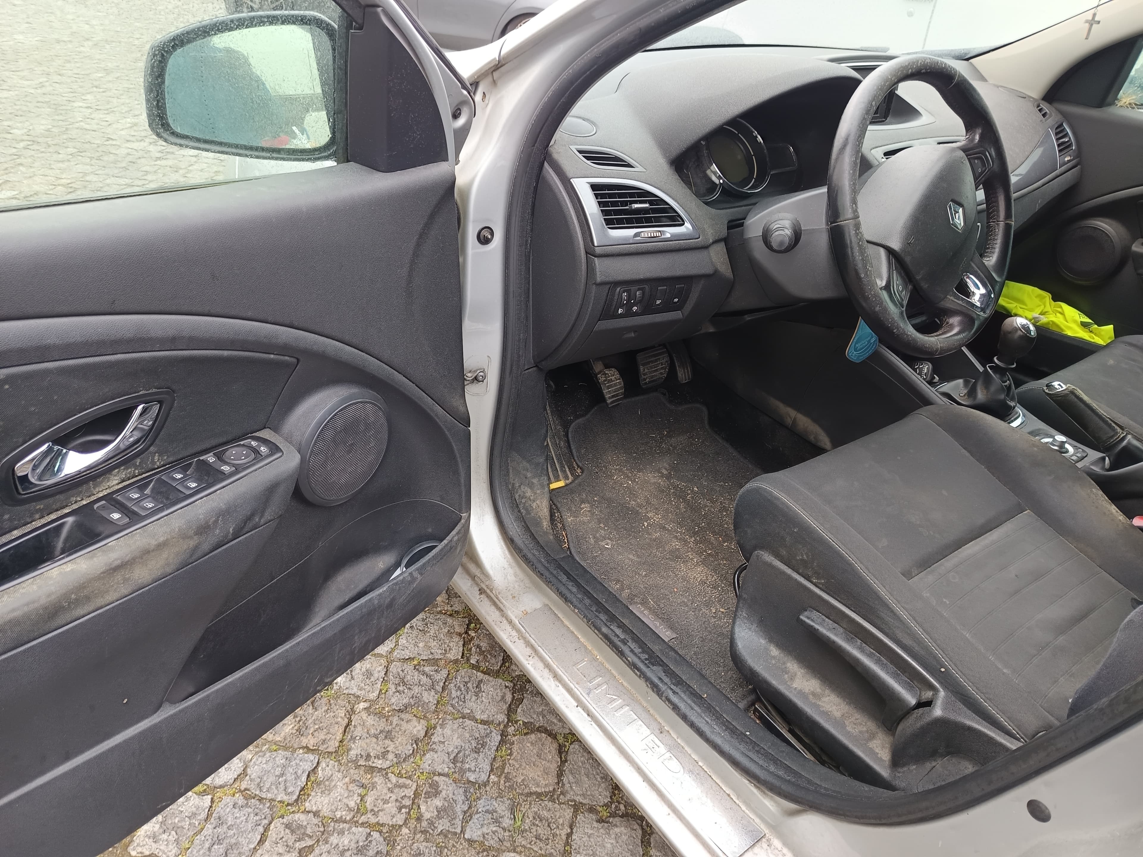 Renault Mégane  · Ano 2014 — image 31