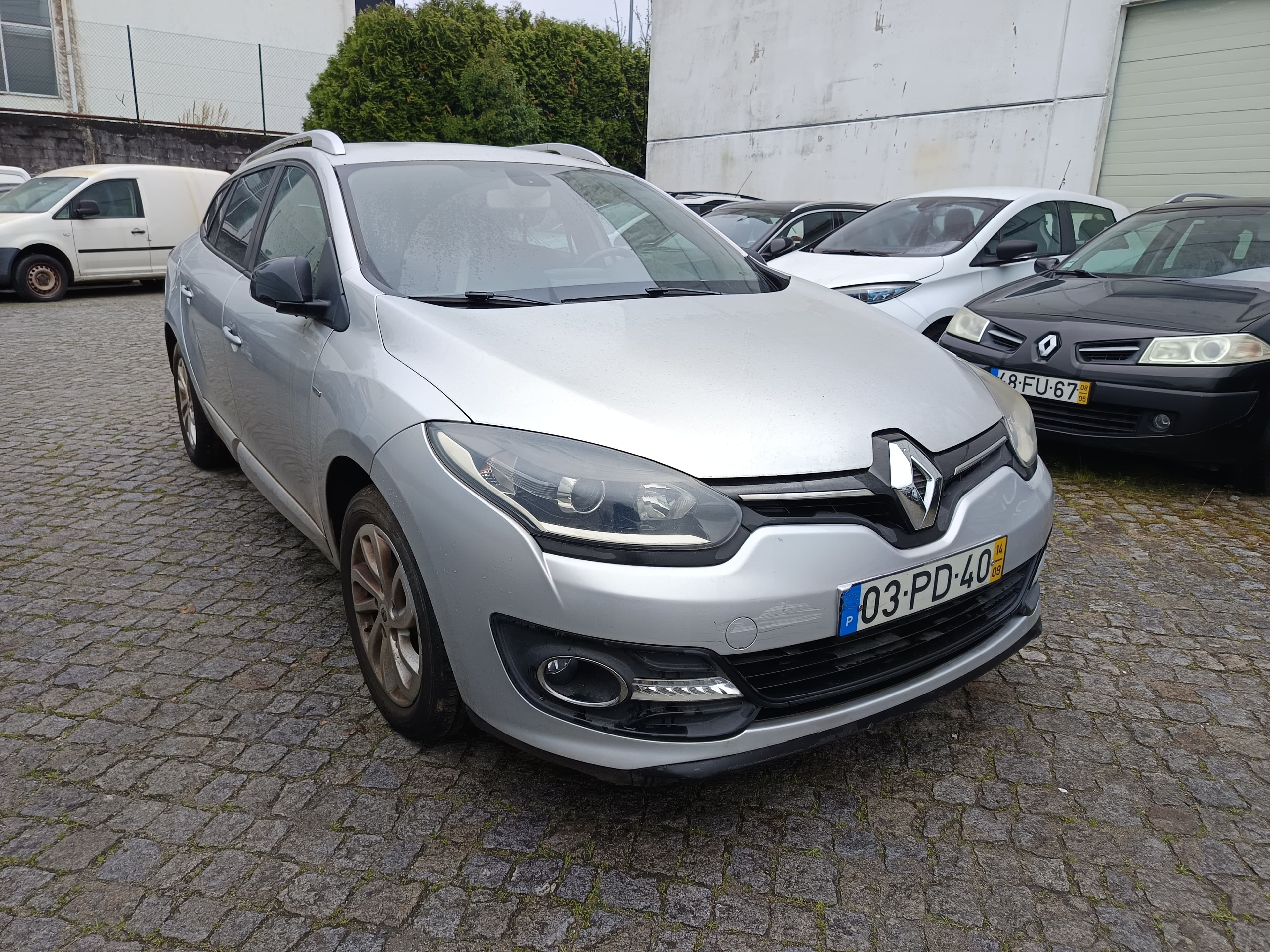 Renault Mégane  · Ano 2014 — image 3