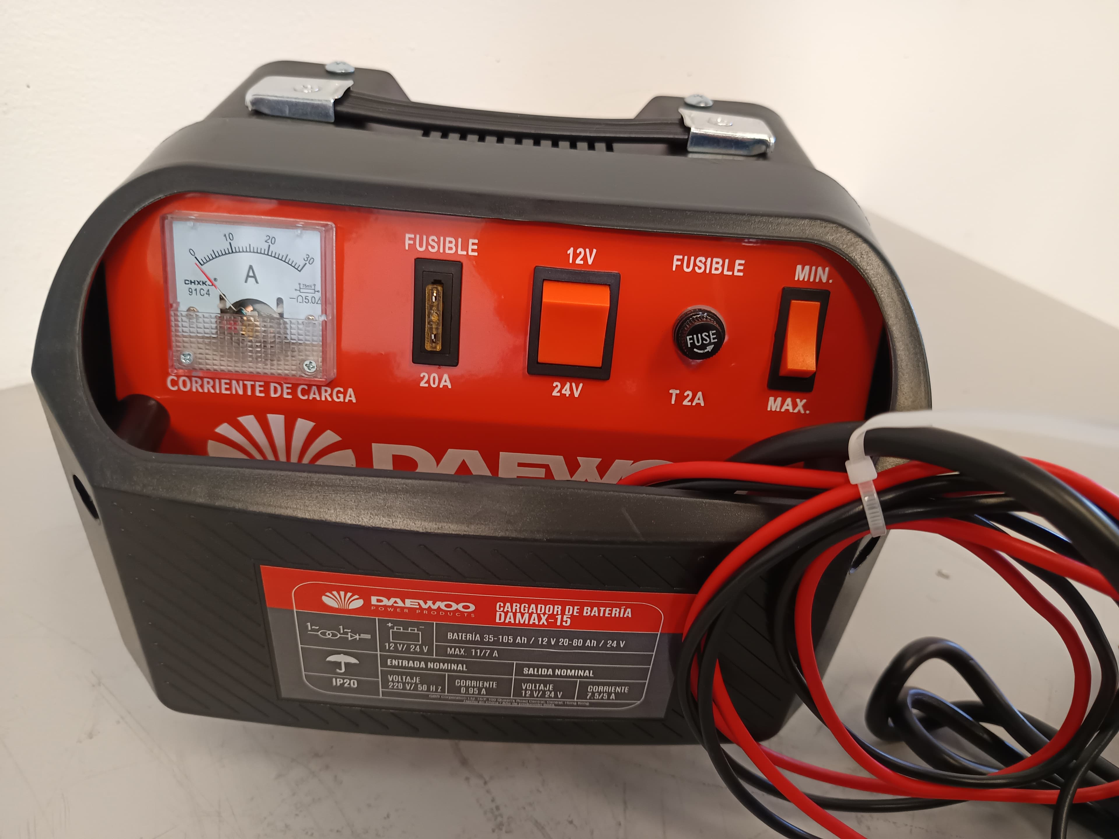 Chargeur de batteries Daewoo — image 5