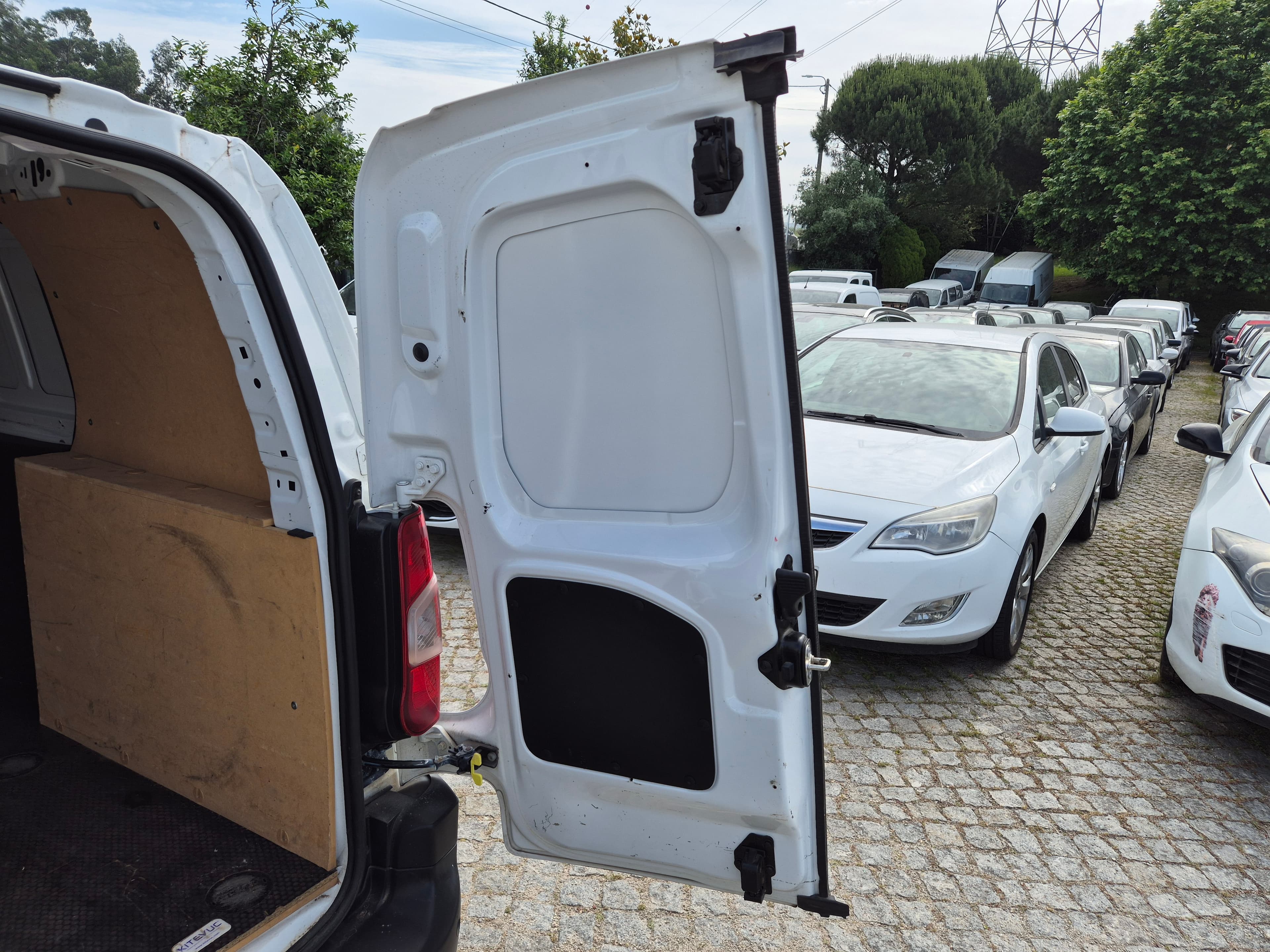 Opel Combo · Ano 2022 — image 14