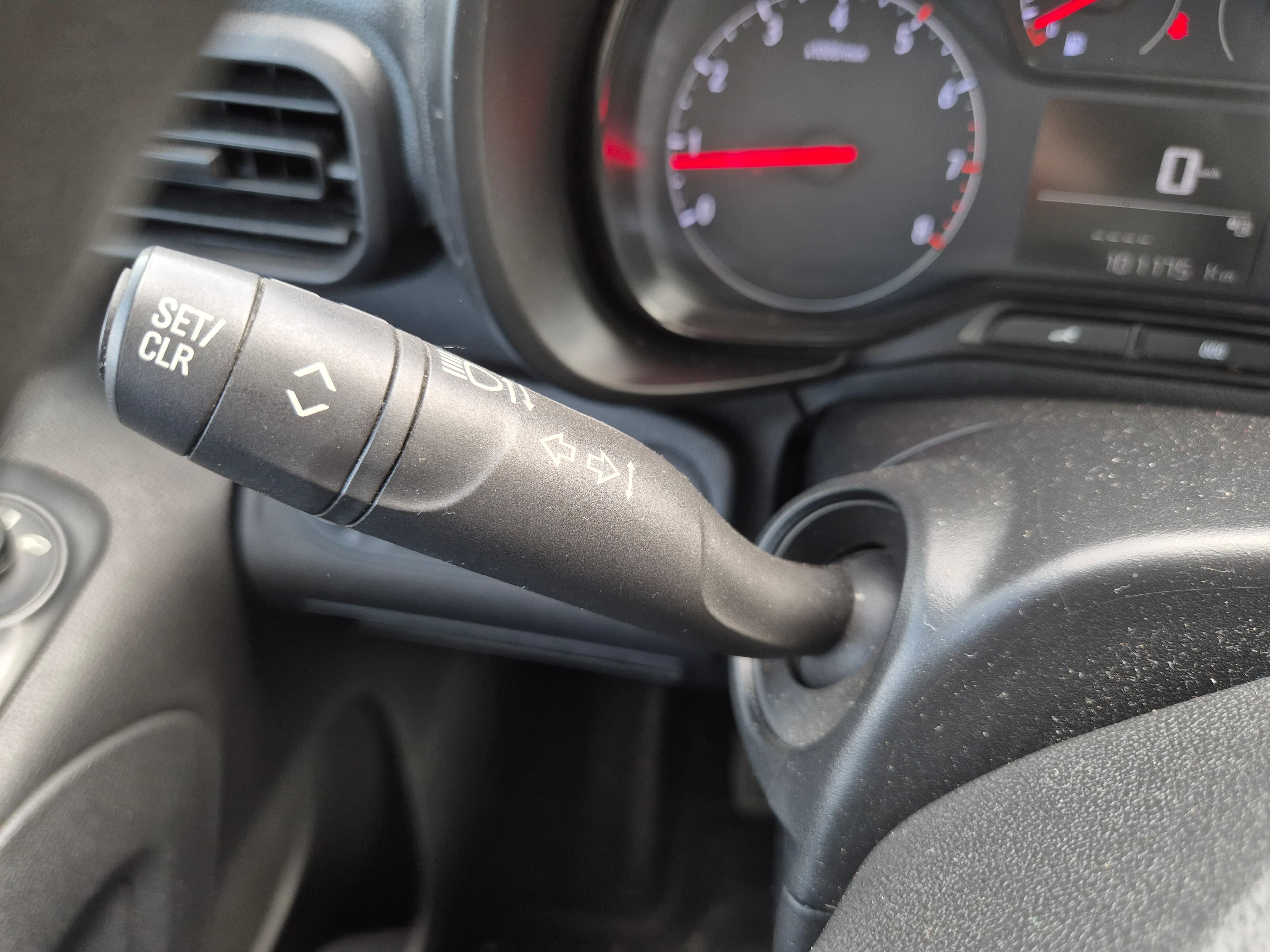 Opel Combo · Ano 2022 — image 27