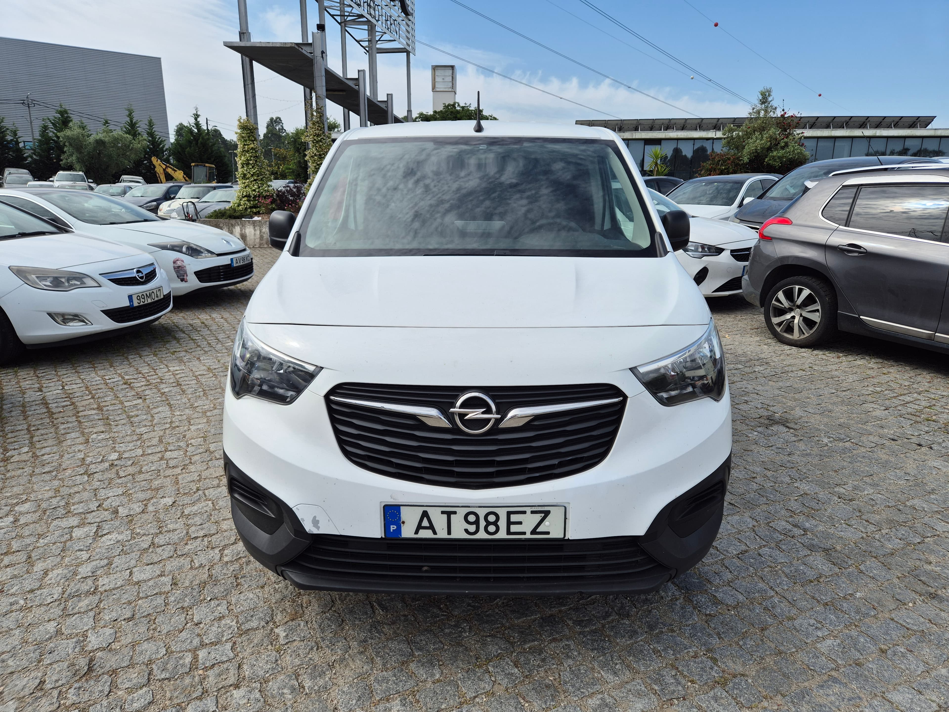 Opel Combo · Ano 2022 — image 2