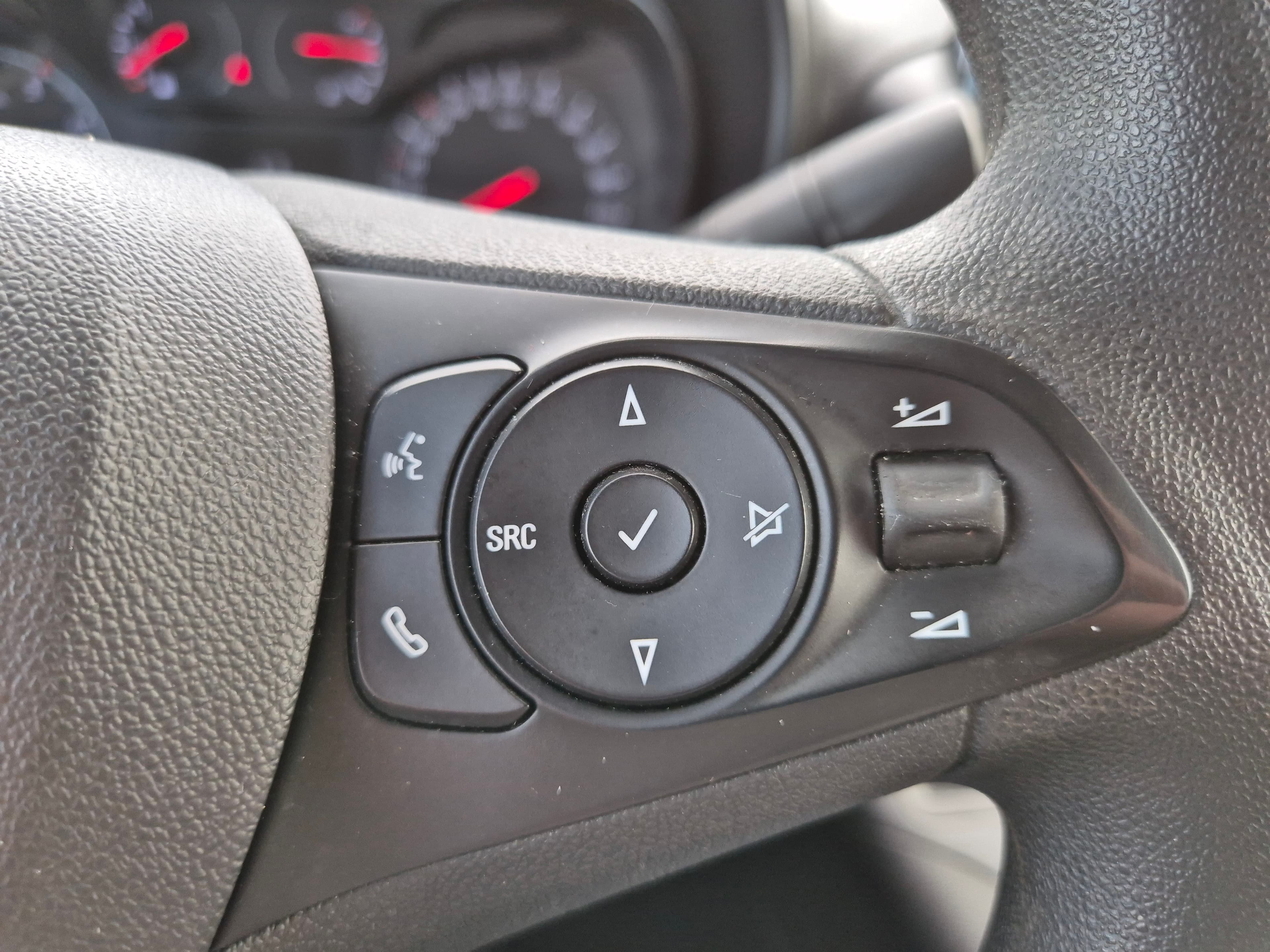 Opel Combo · Ano 2022 — image 30
