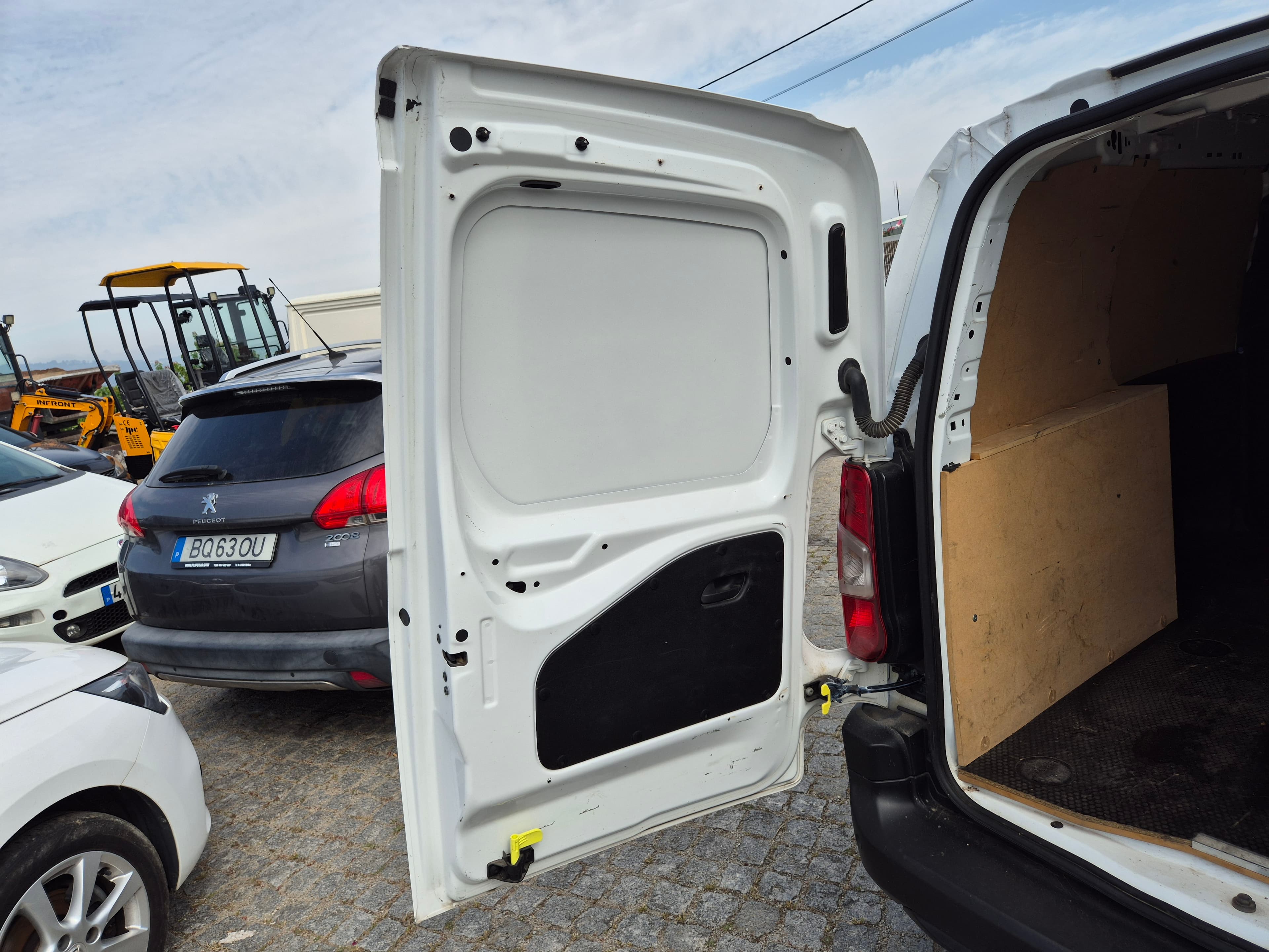 Opel Combo · Ano 2022 — image 13