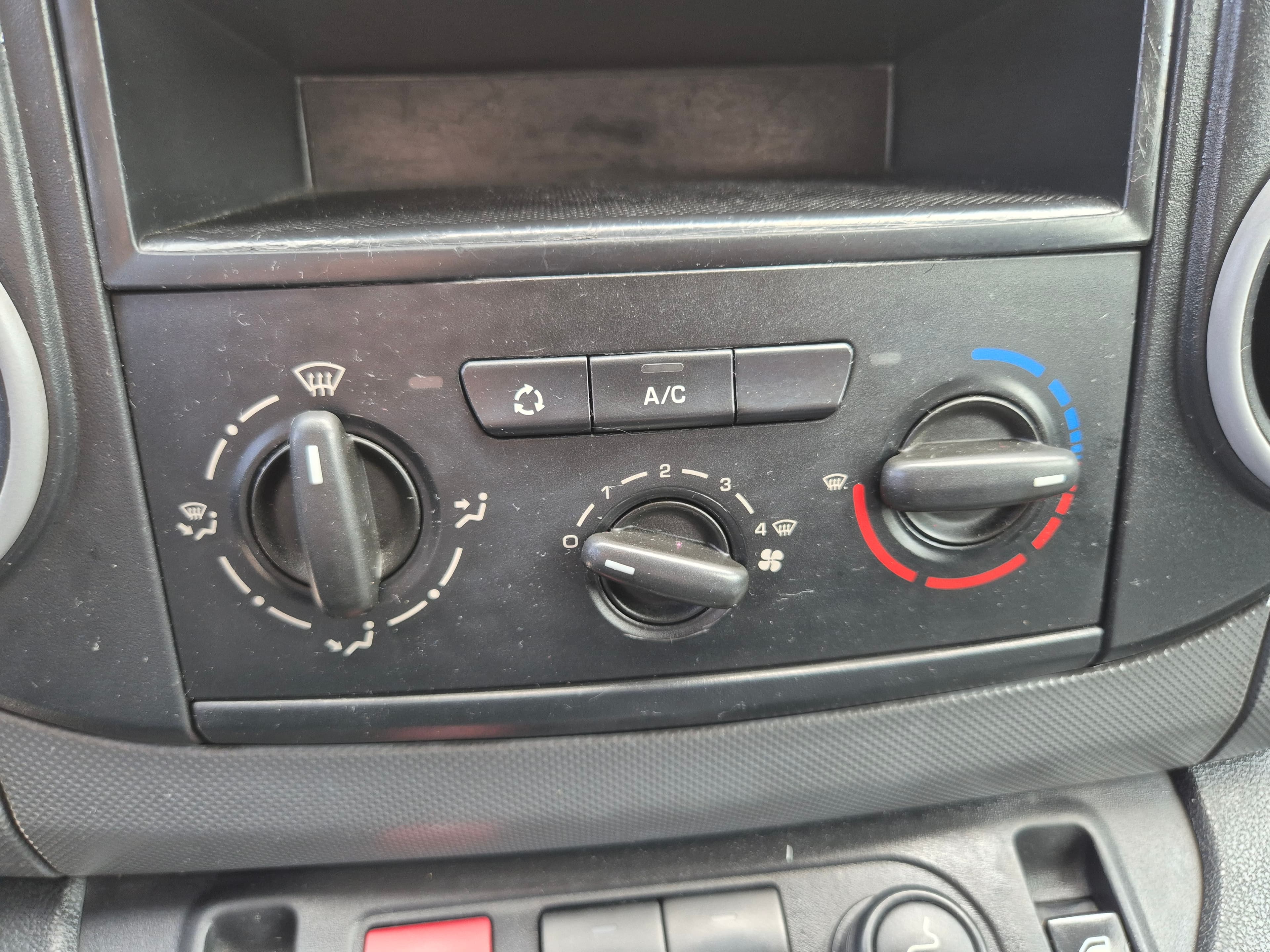 Citroën Berlingo · Año 2014 — imagen 39