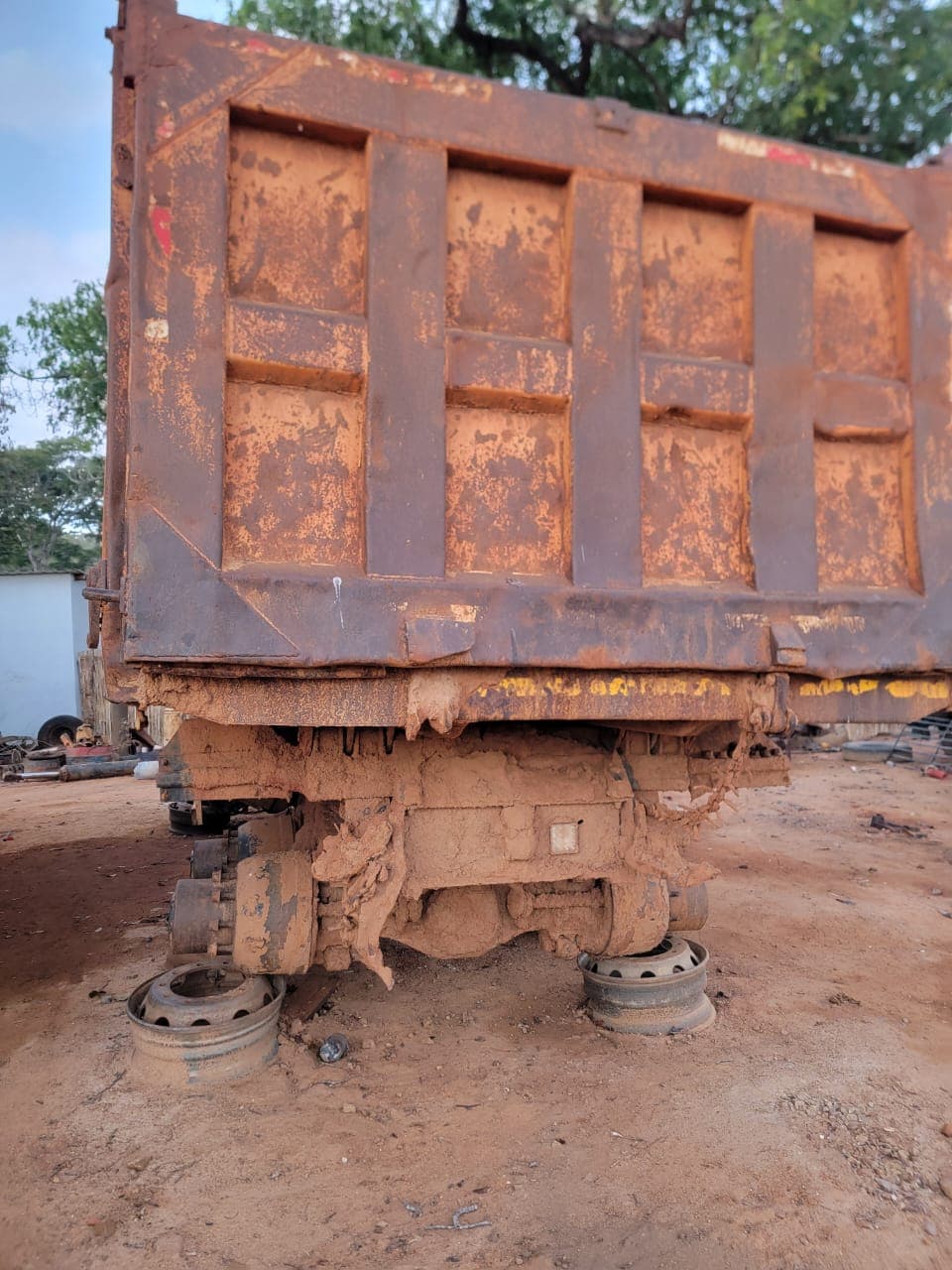 Camion basculant — image 3