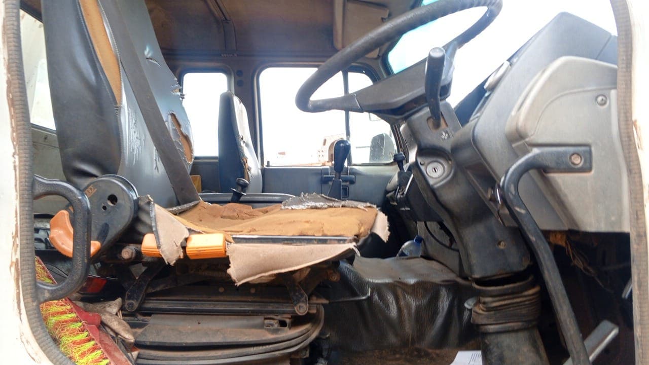 Nissan UD290 — imagen 10