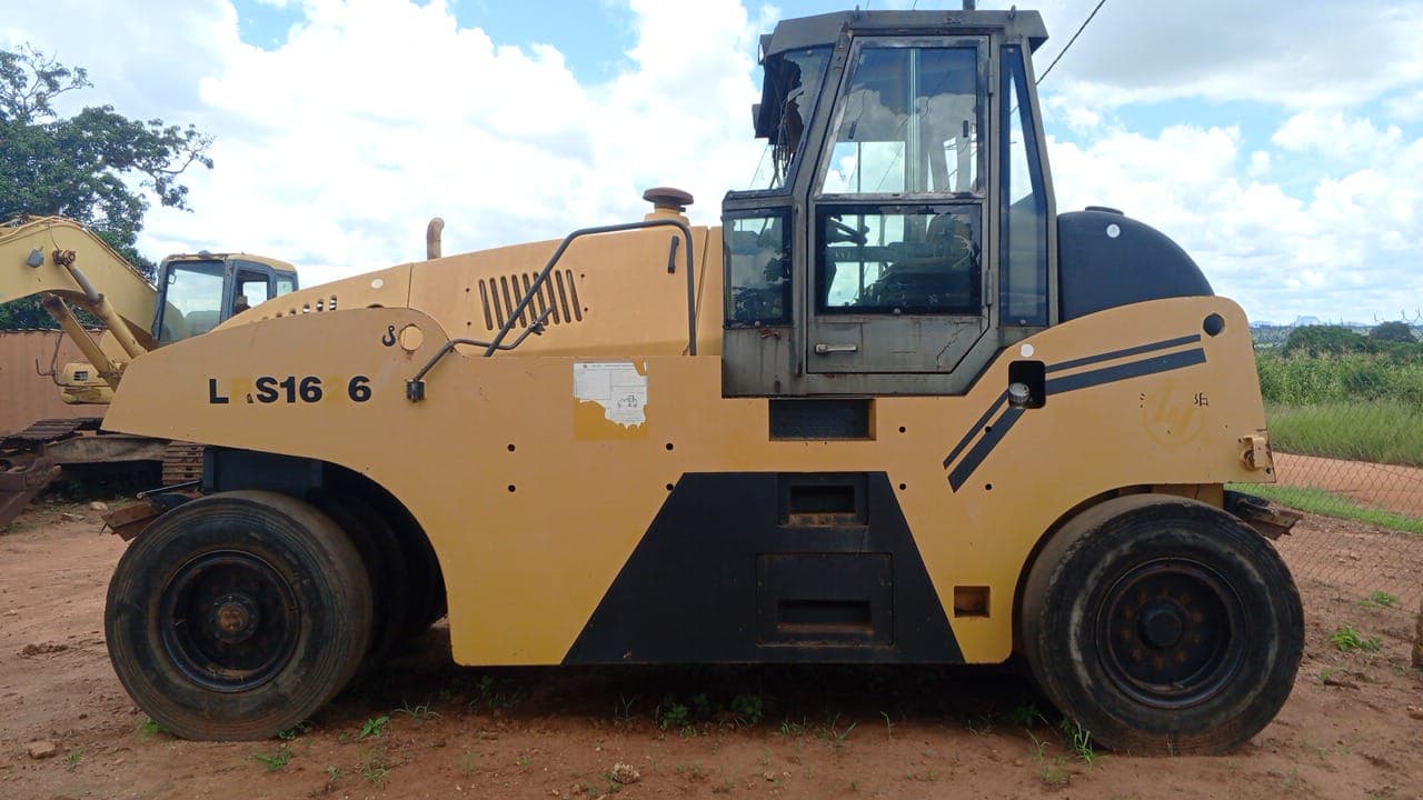 Rolo Compactador SINOMACH LRS1626 — imagen 3