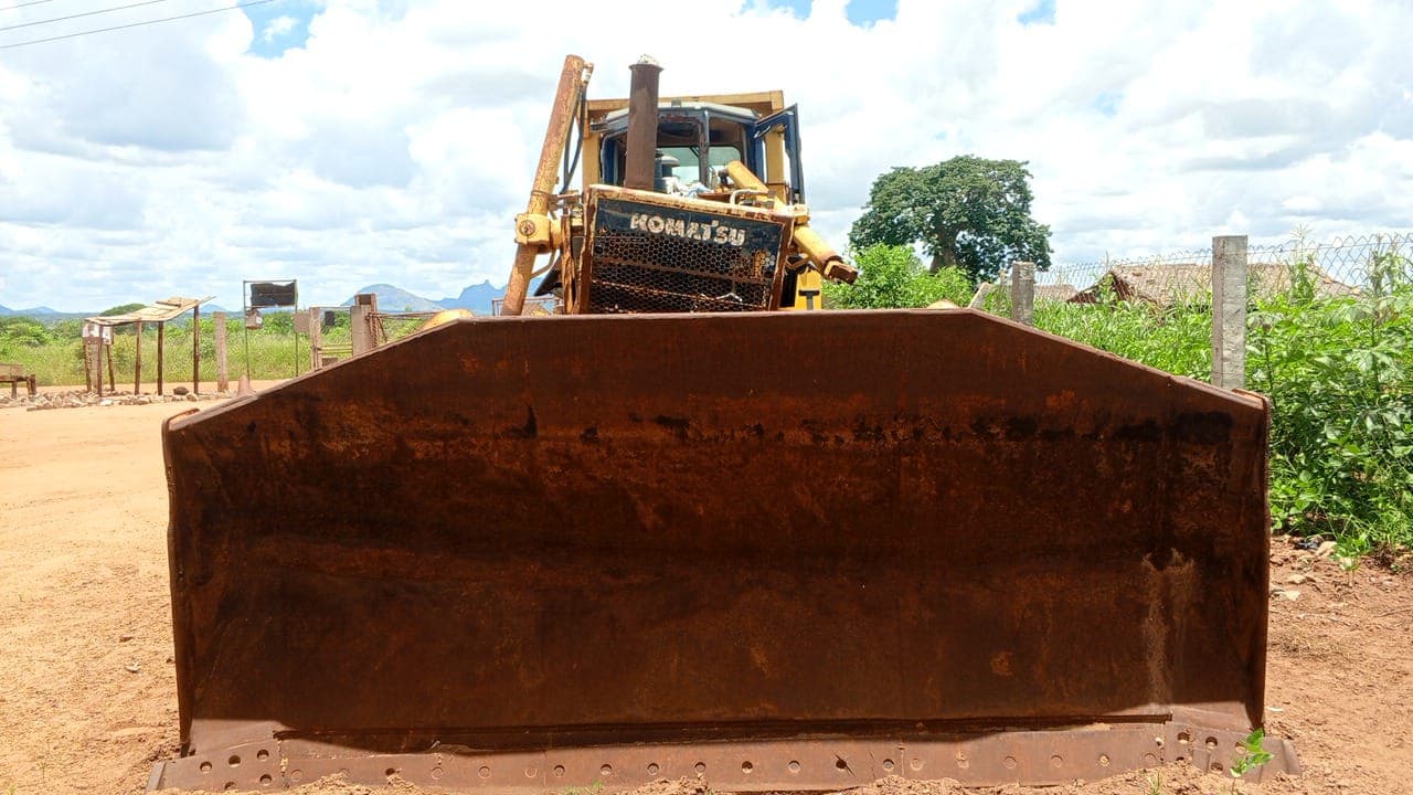 Bulldozer Komatsu D85EX — imagem 5