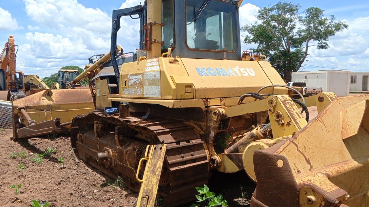 Bulldozer Komatsu D85EX — imagem 3