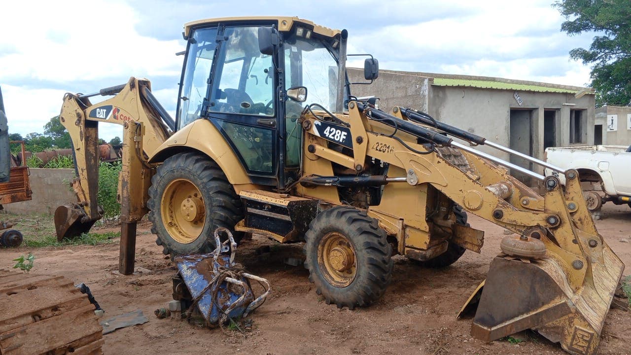 Retroescavadeira CAT 428F — imagem 5