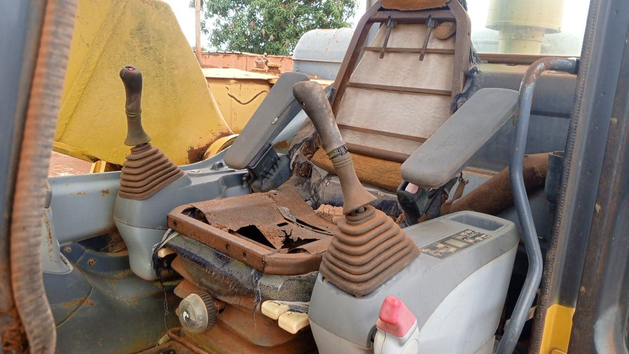 Escavadora Komatsu PC270-7 — imagen 4