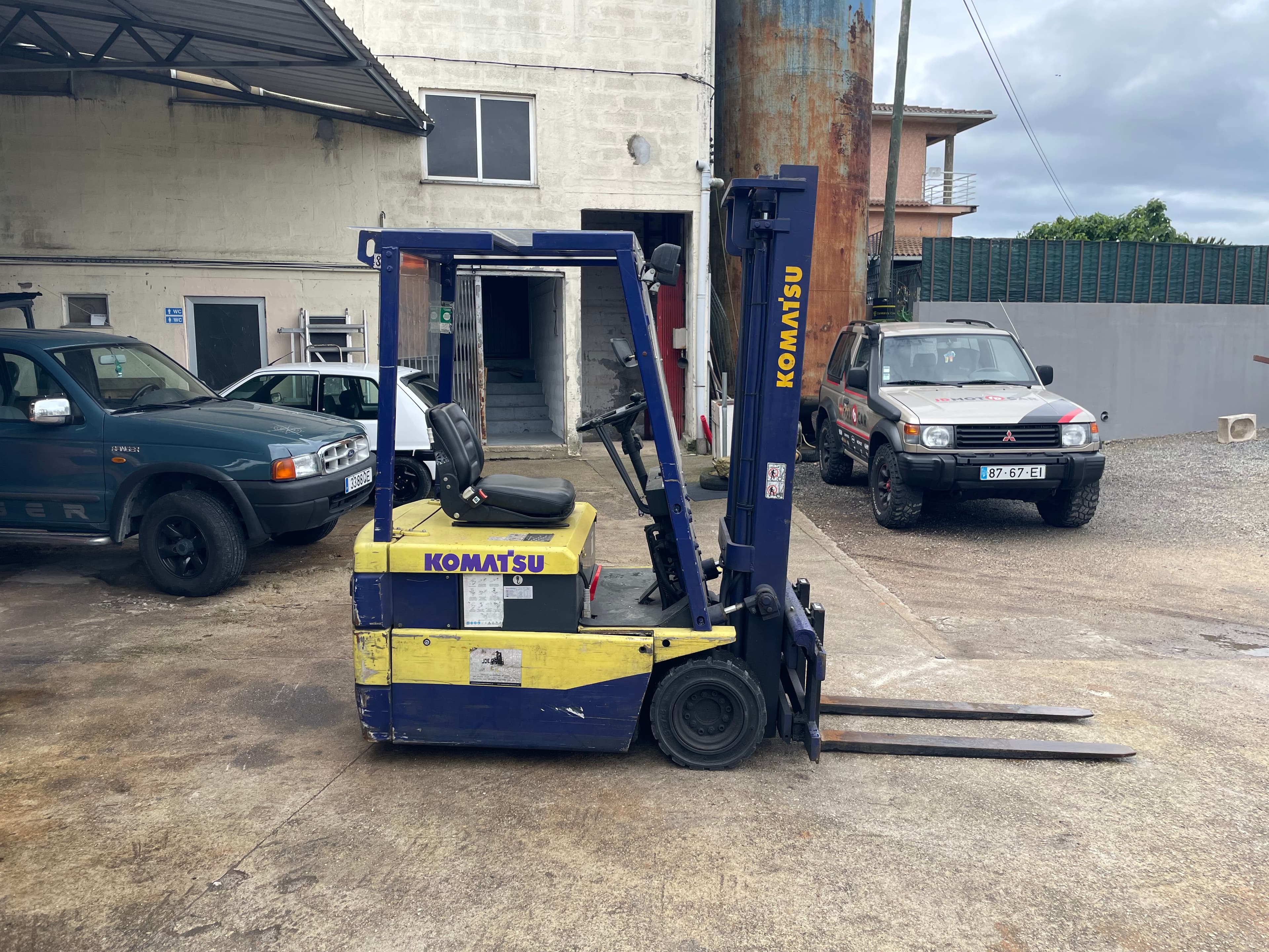 Empilhador elétrico Komatsu FB13 — imagen 4