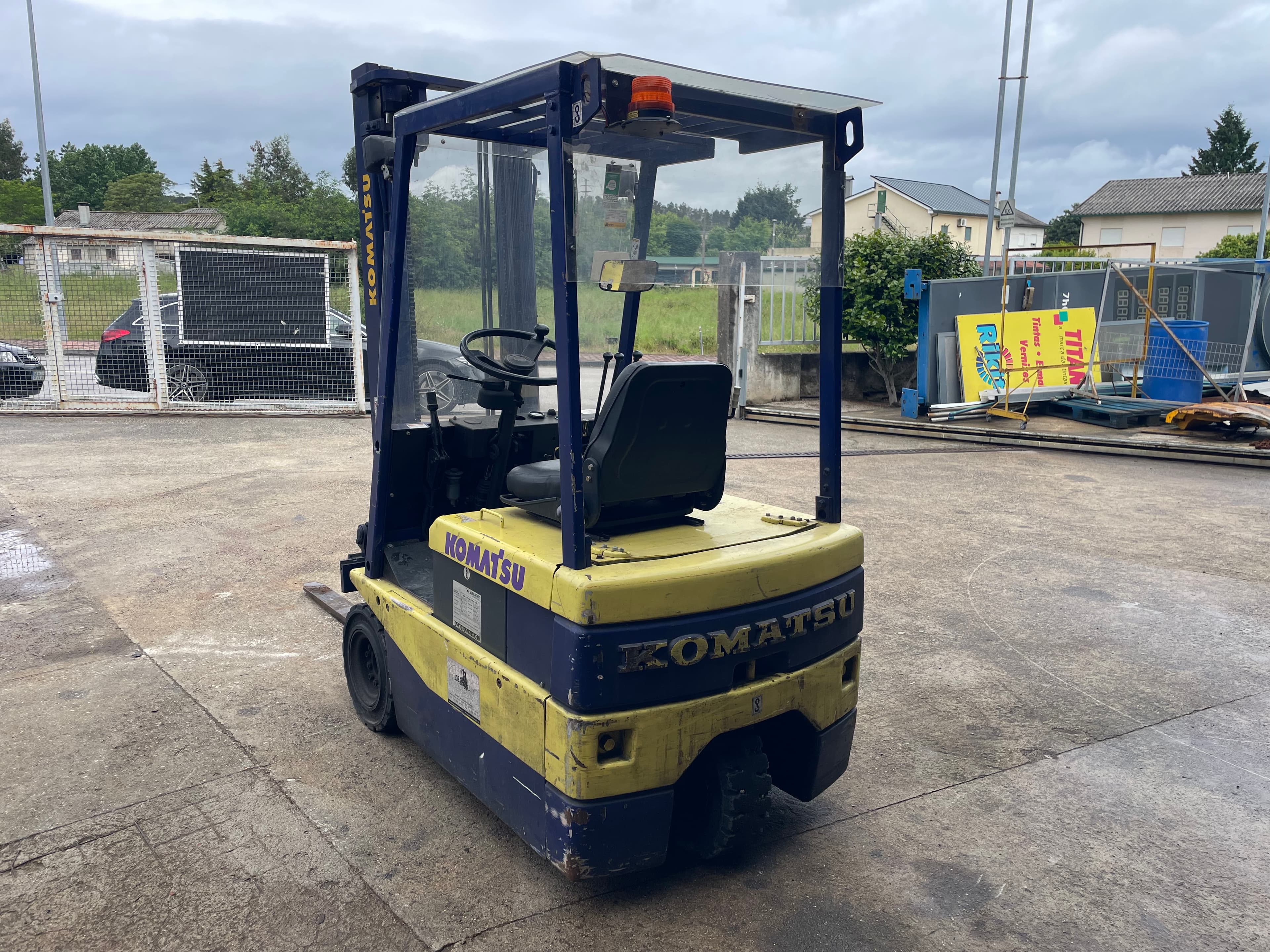 Empilhador elétrico Komatsu FB13 — imagen 7