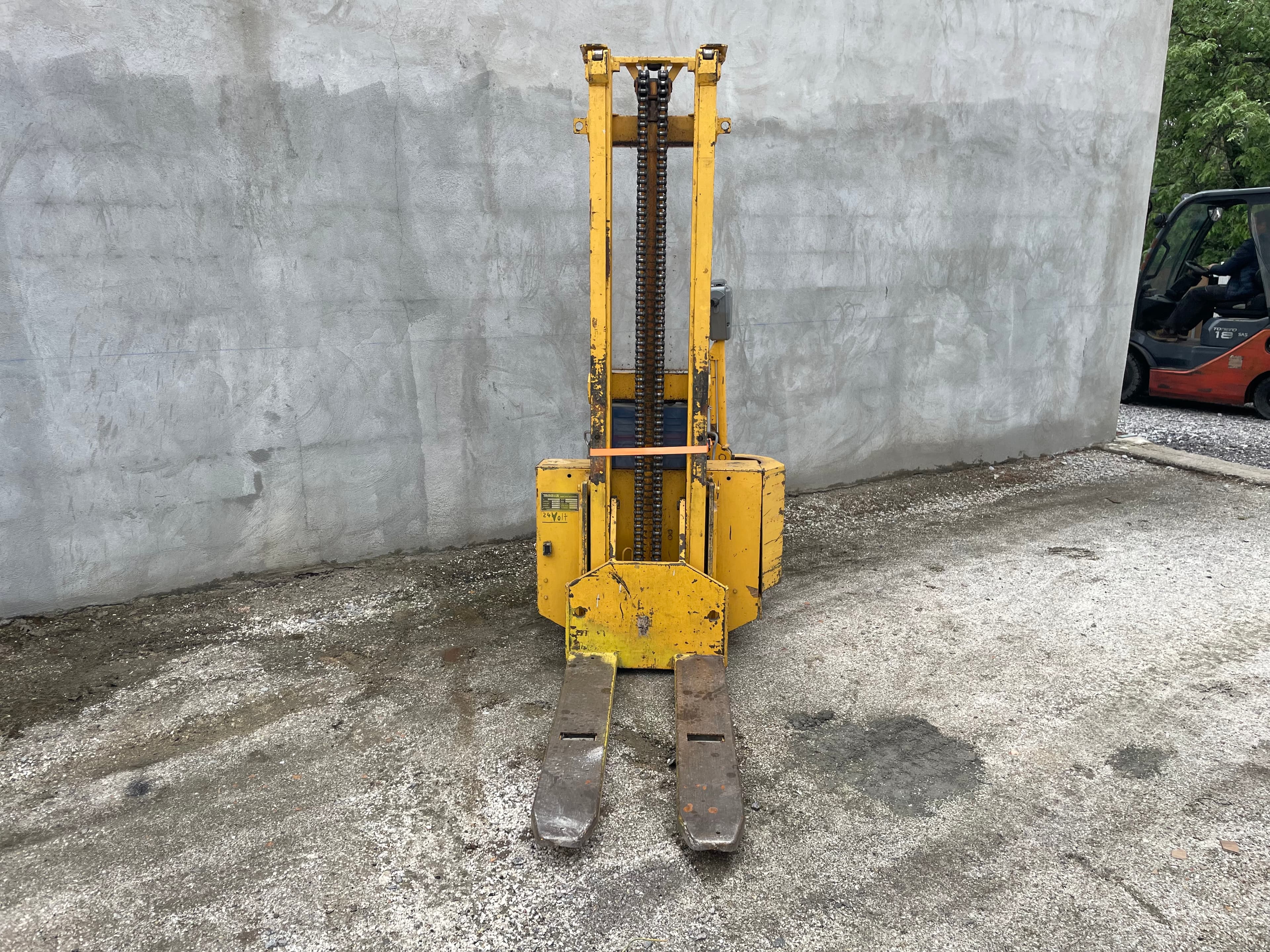 Stacker Elétrico Steinbock — imagem 2