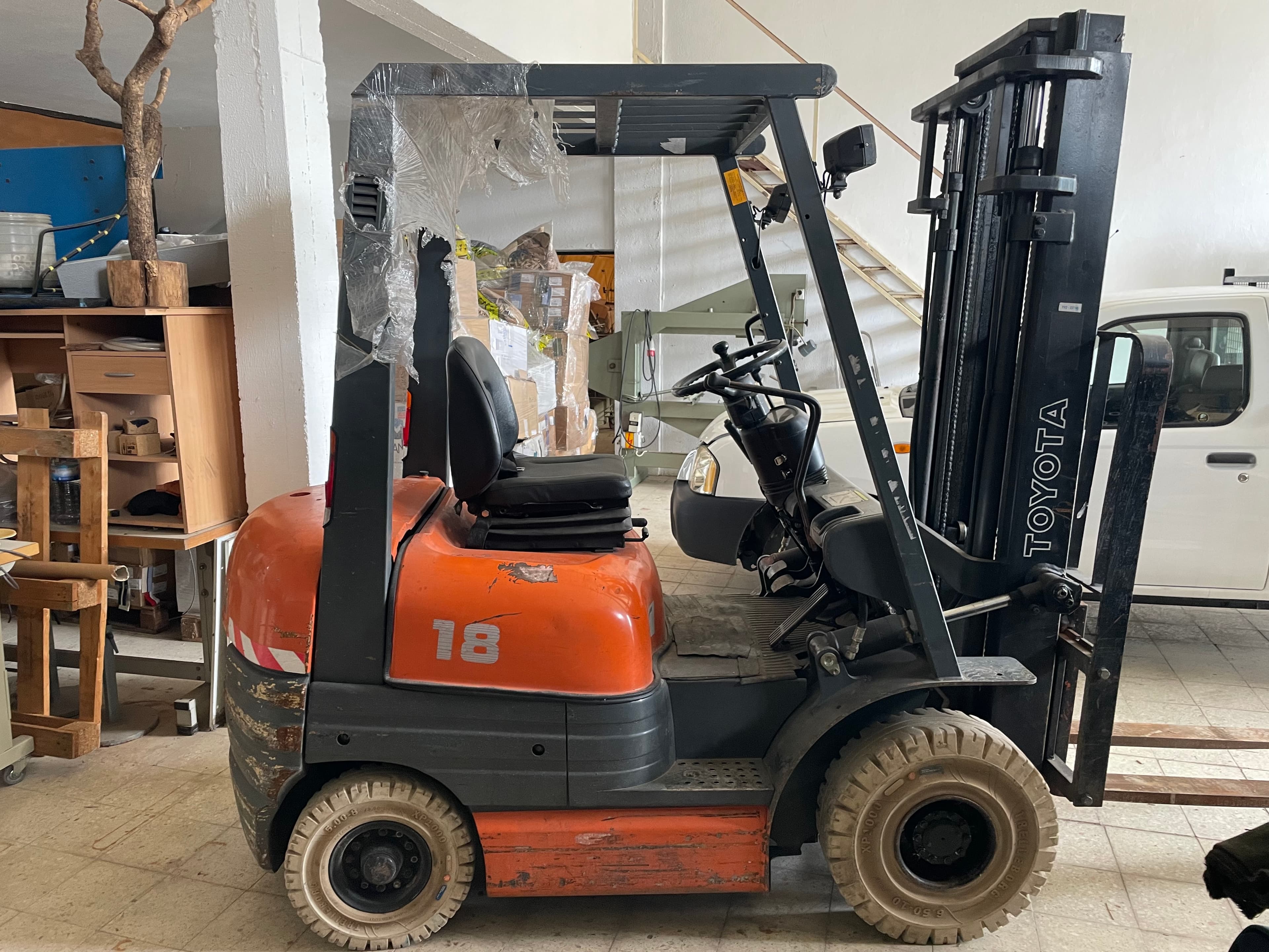Empilhador a Diesel Toyota 6FDF 18 — imagen 1