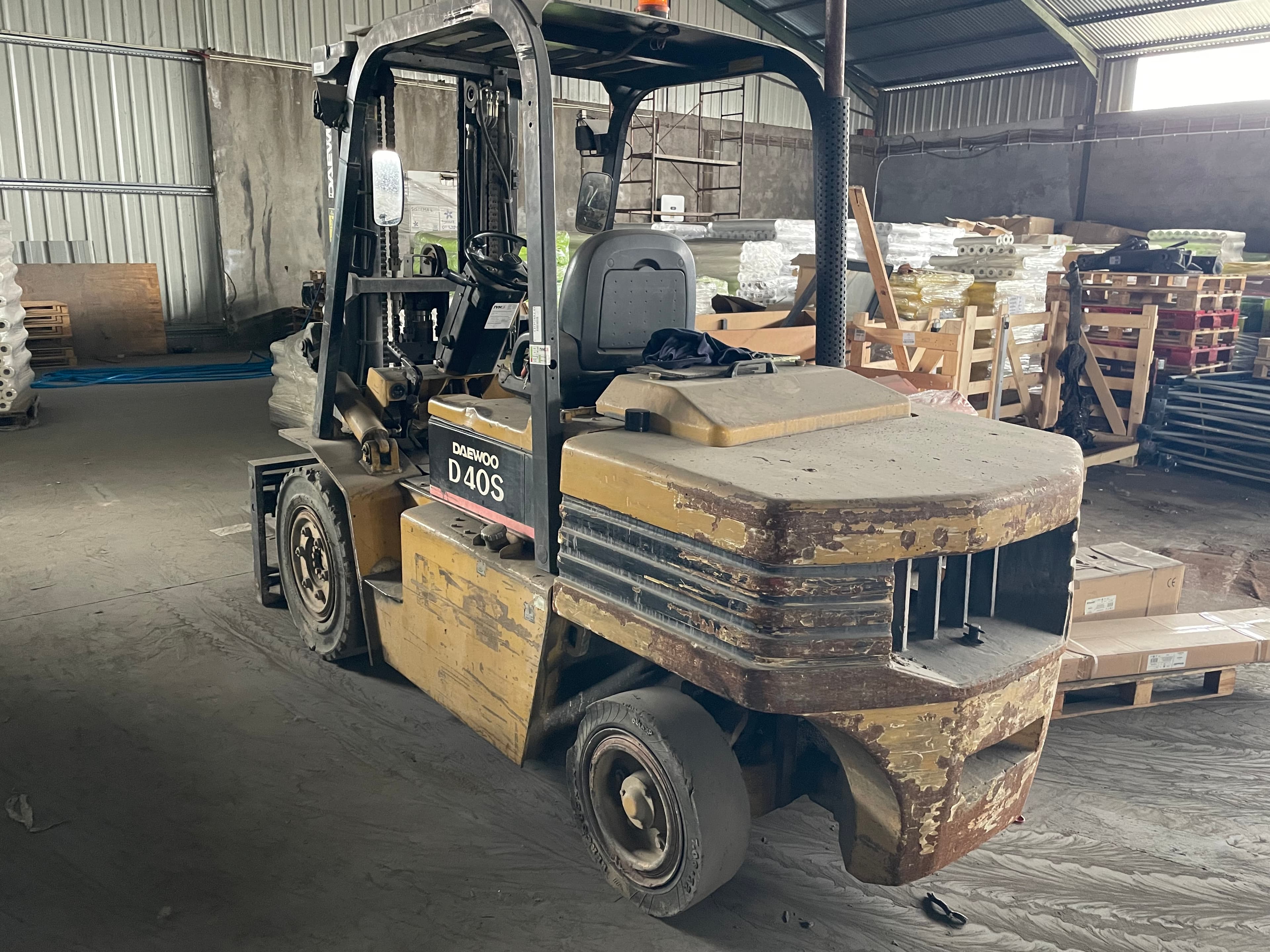 Empilhador a Diesel Daewoo D40S — imagen 2