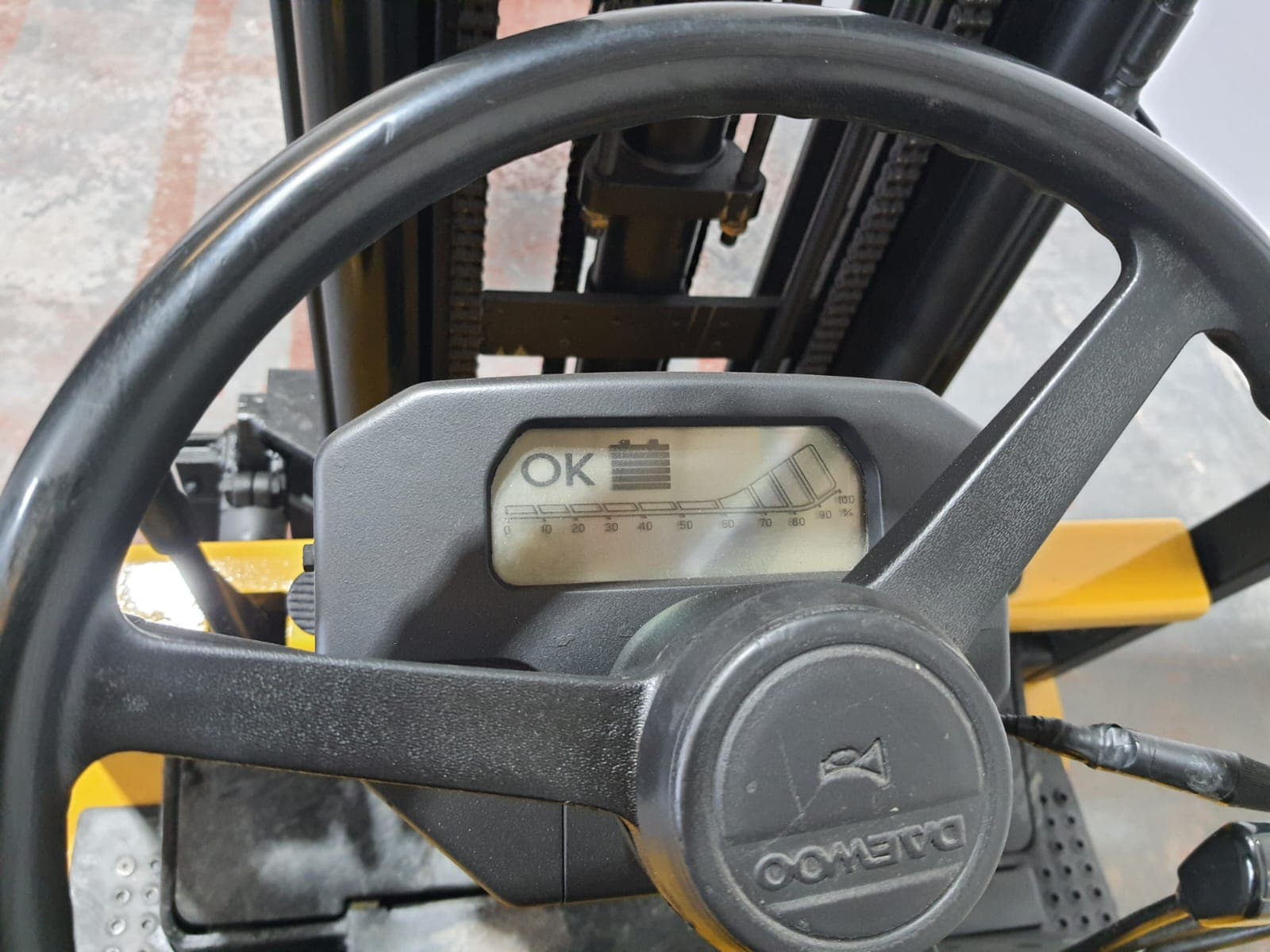 Empilhador Elétrico DAEWOO E16X - RETIRADO — imagen 5