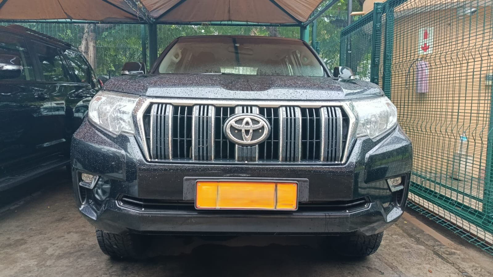 Toyota Landcruiser Prado — image 6