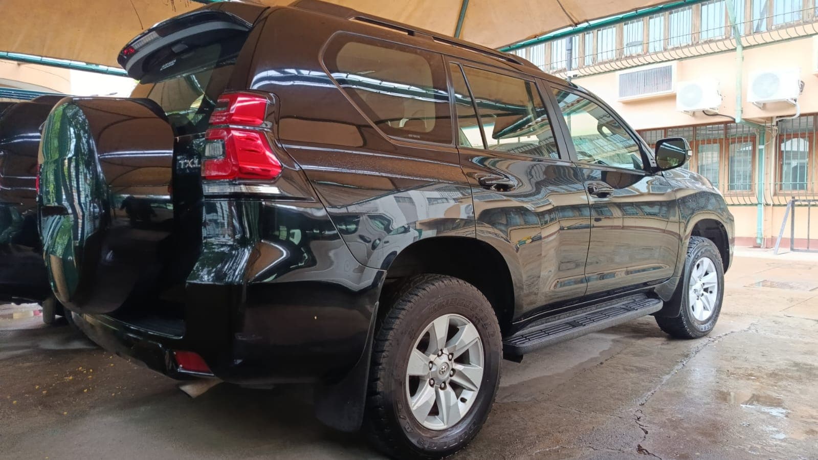 Toyota Landcruiser Prado — imagem 8