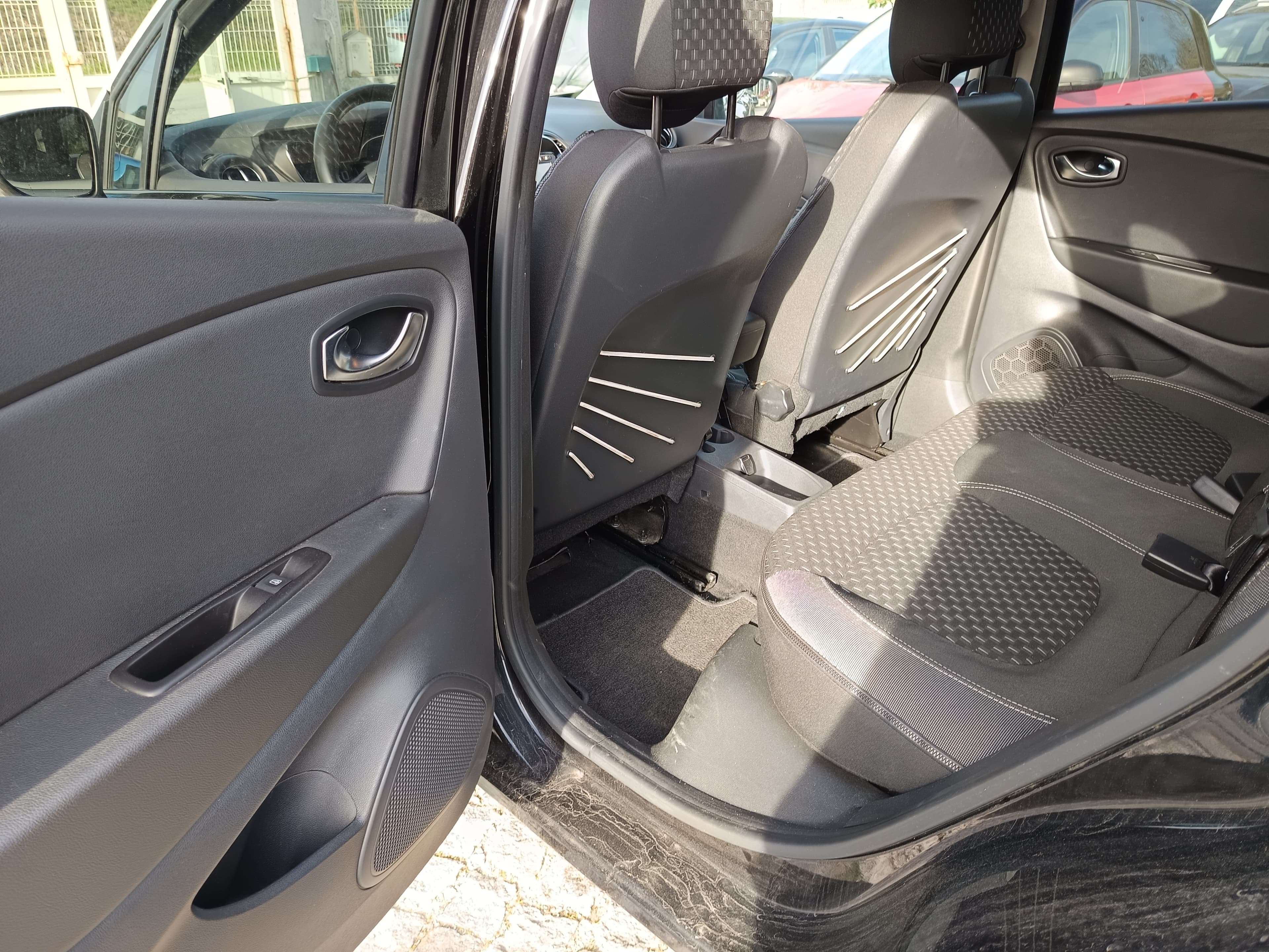 Renault Captur · Ano 2017 — imagen 27