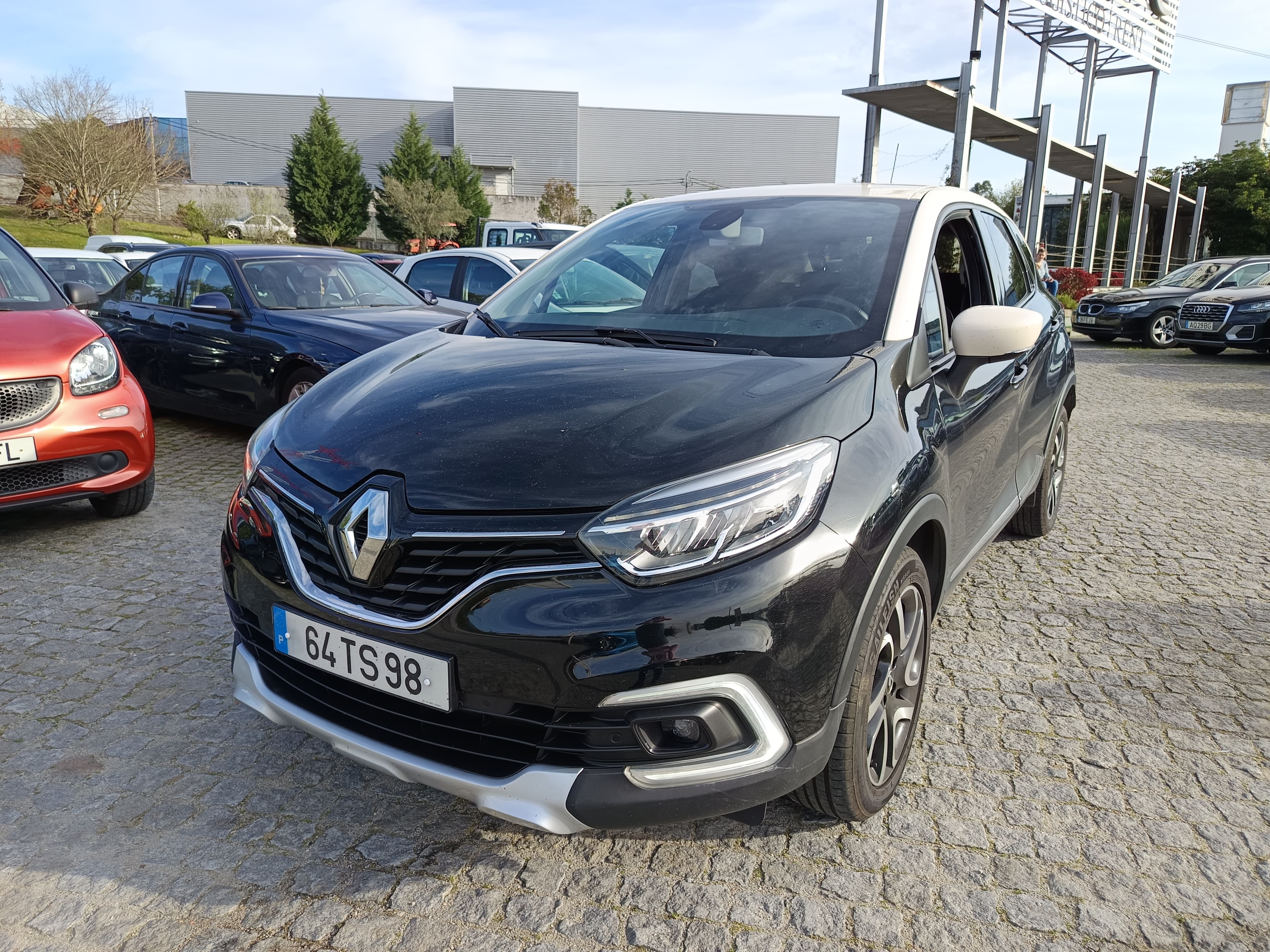 Renault Captur · Ano 2017 — imagen 1
