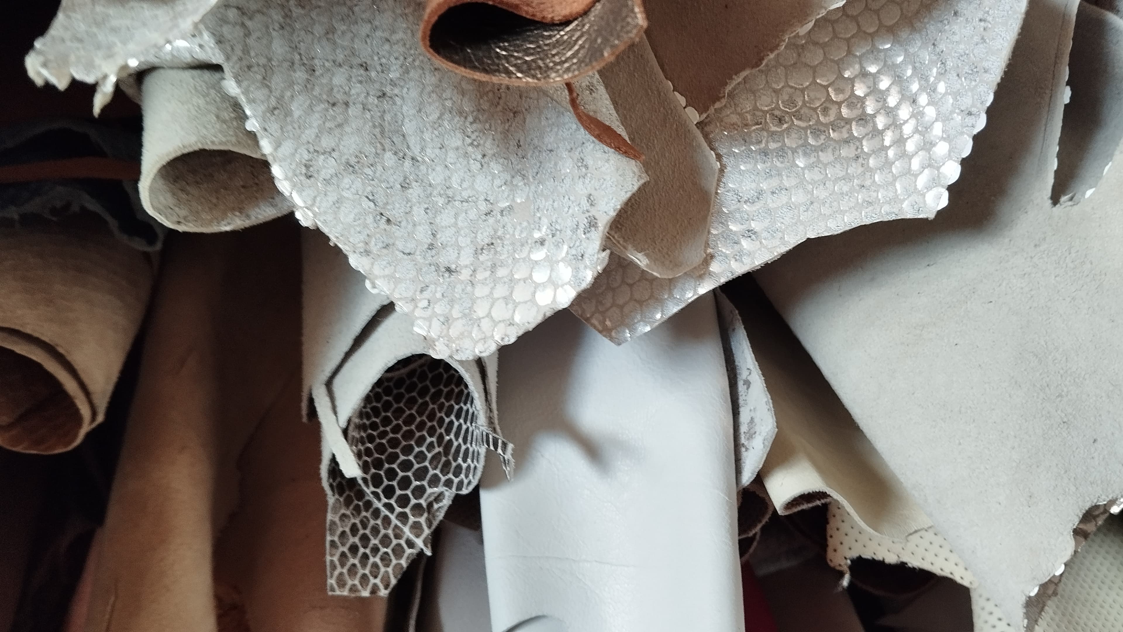 Stock · Solas, Formas e Peles — image 16