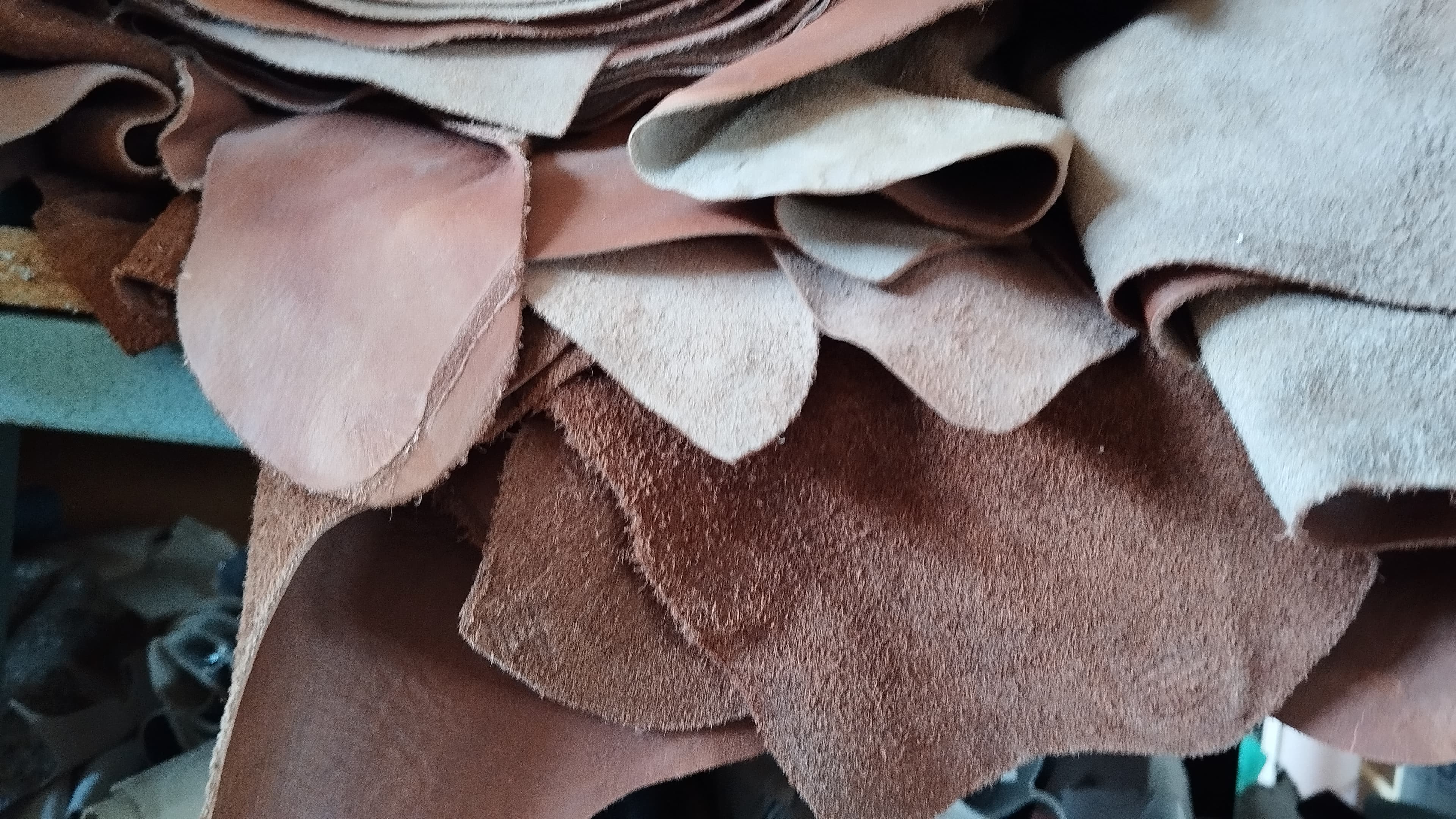 Stock · Solas, Formas e Peles — image 17