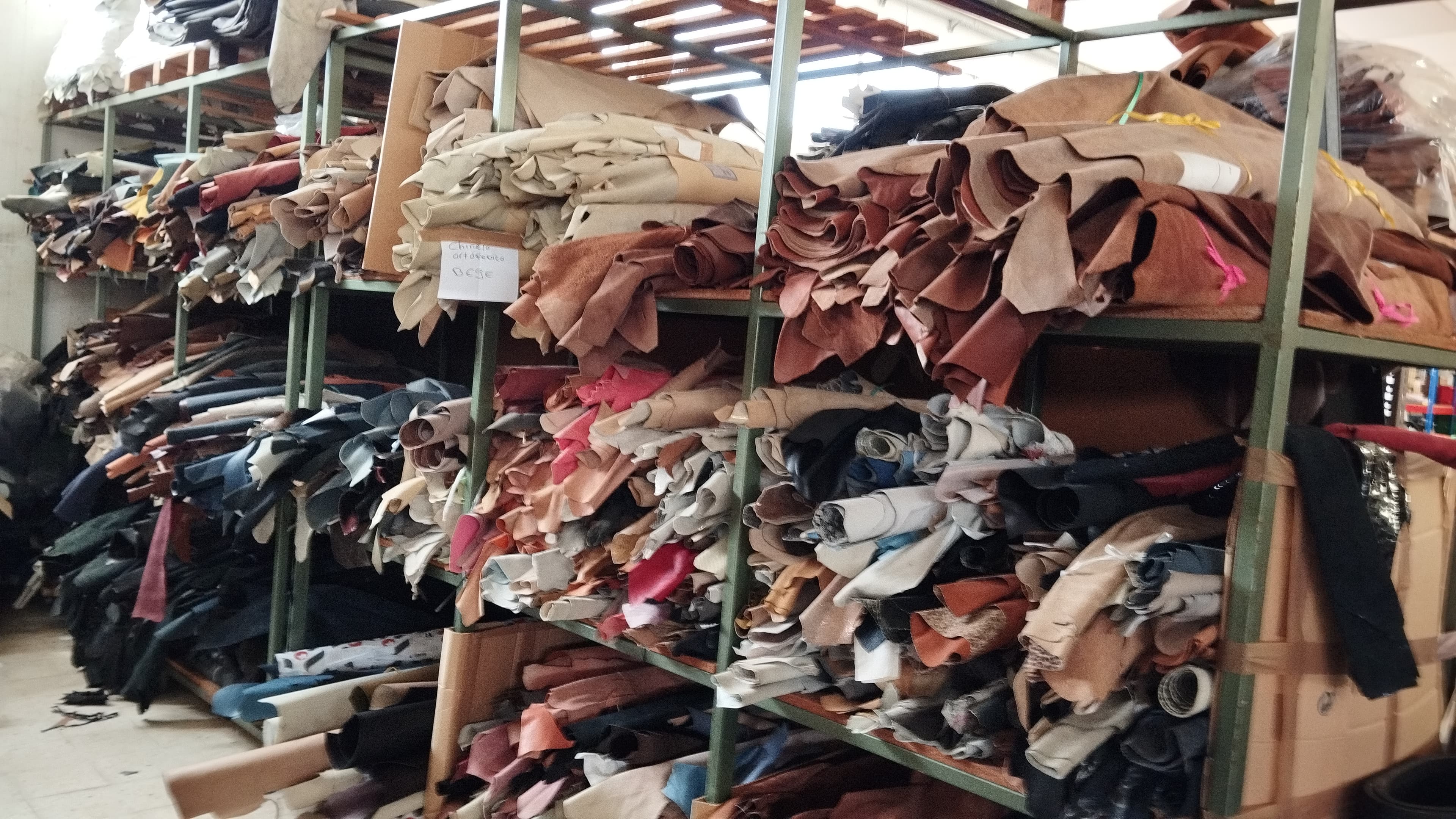 Stock · Solas, Formas e Peles — image 13