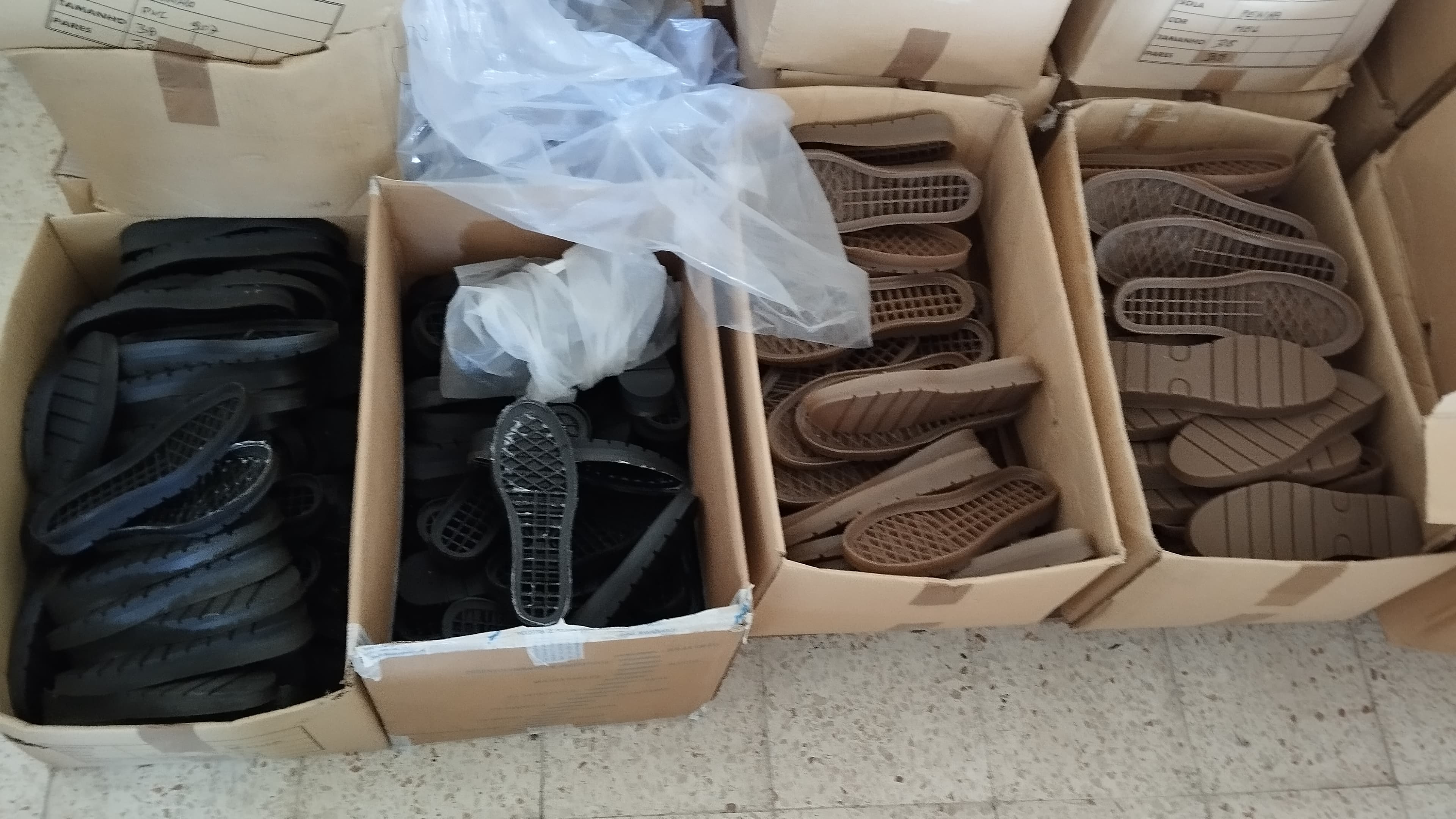 Stock · Solas, Formas e Peles — image 4