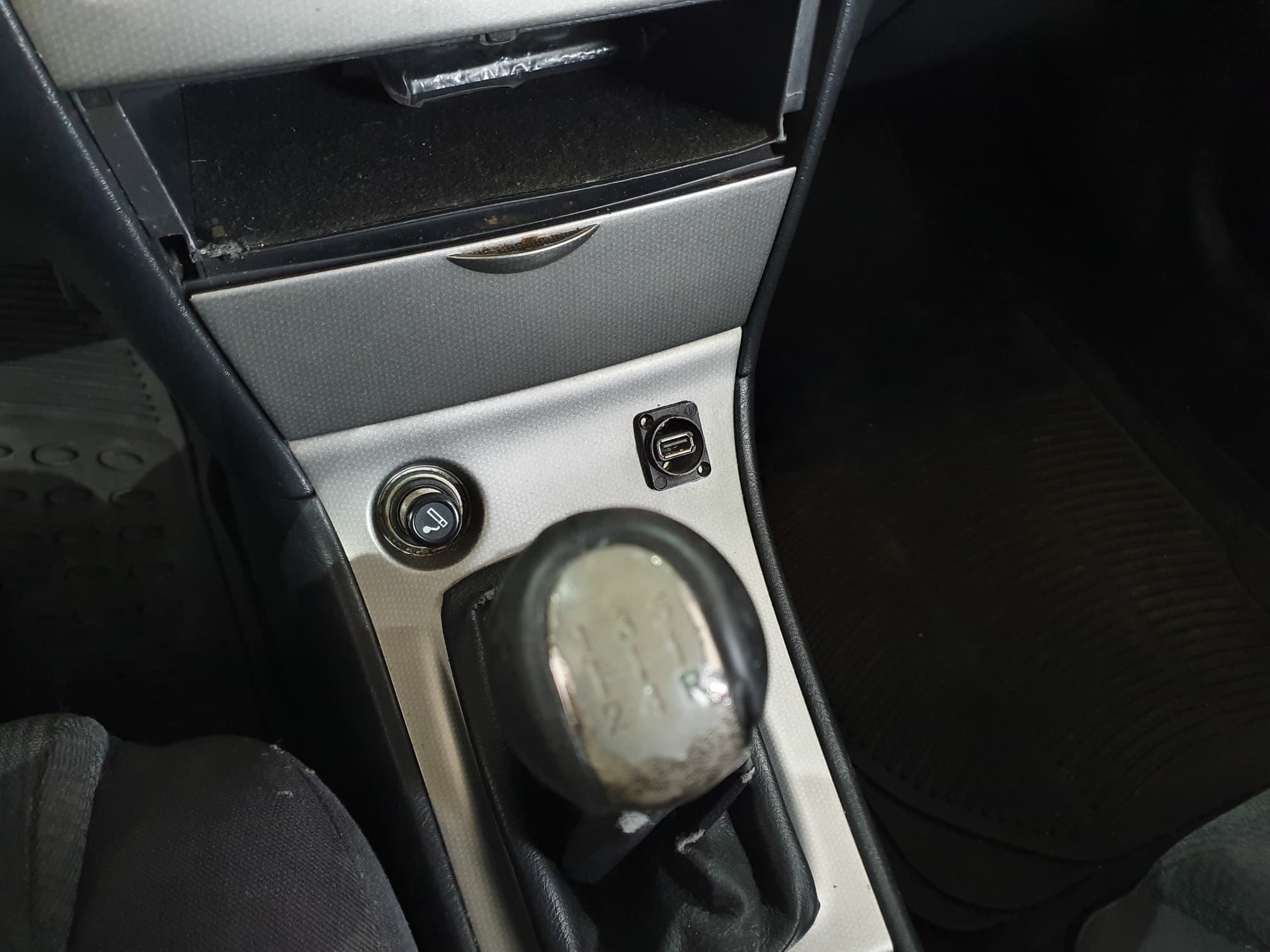 Toyota Corolla Ano 2003 40-46-UA — imagen 27