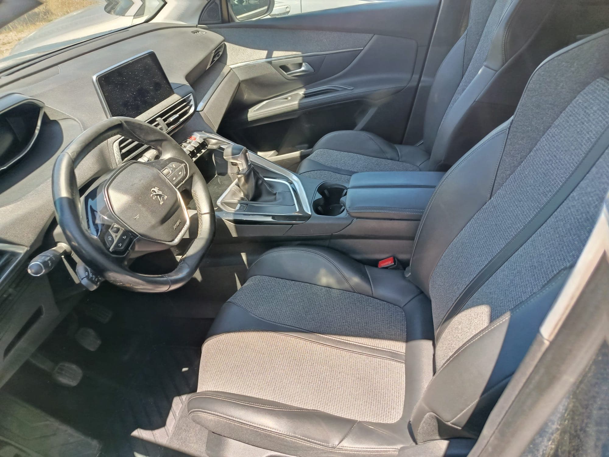 Peugeot 5008 · 7 Lugares · Ano 2019 — imagen 9