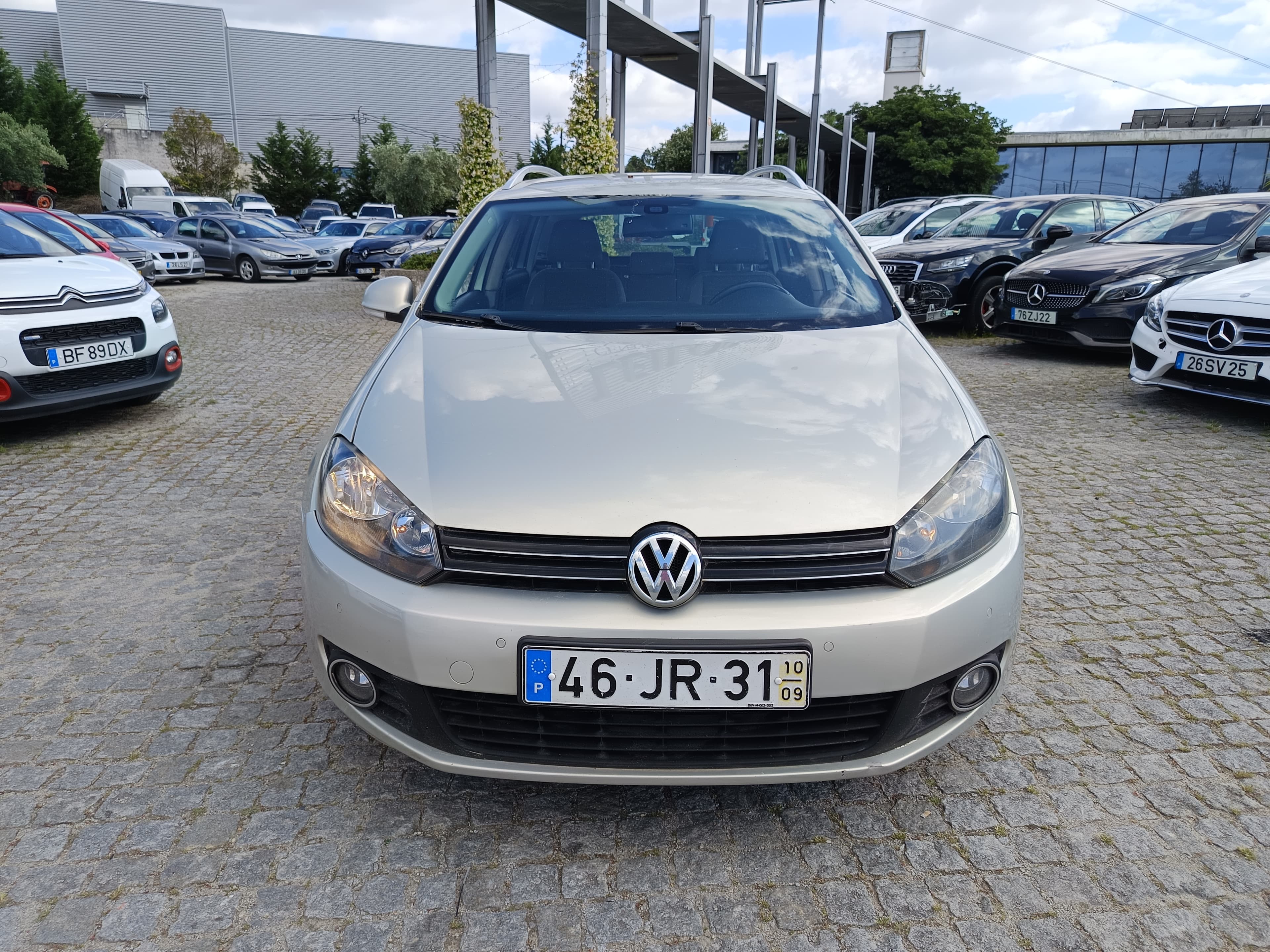 Volkswagen Golf · Ano 2010 — imagen 2