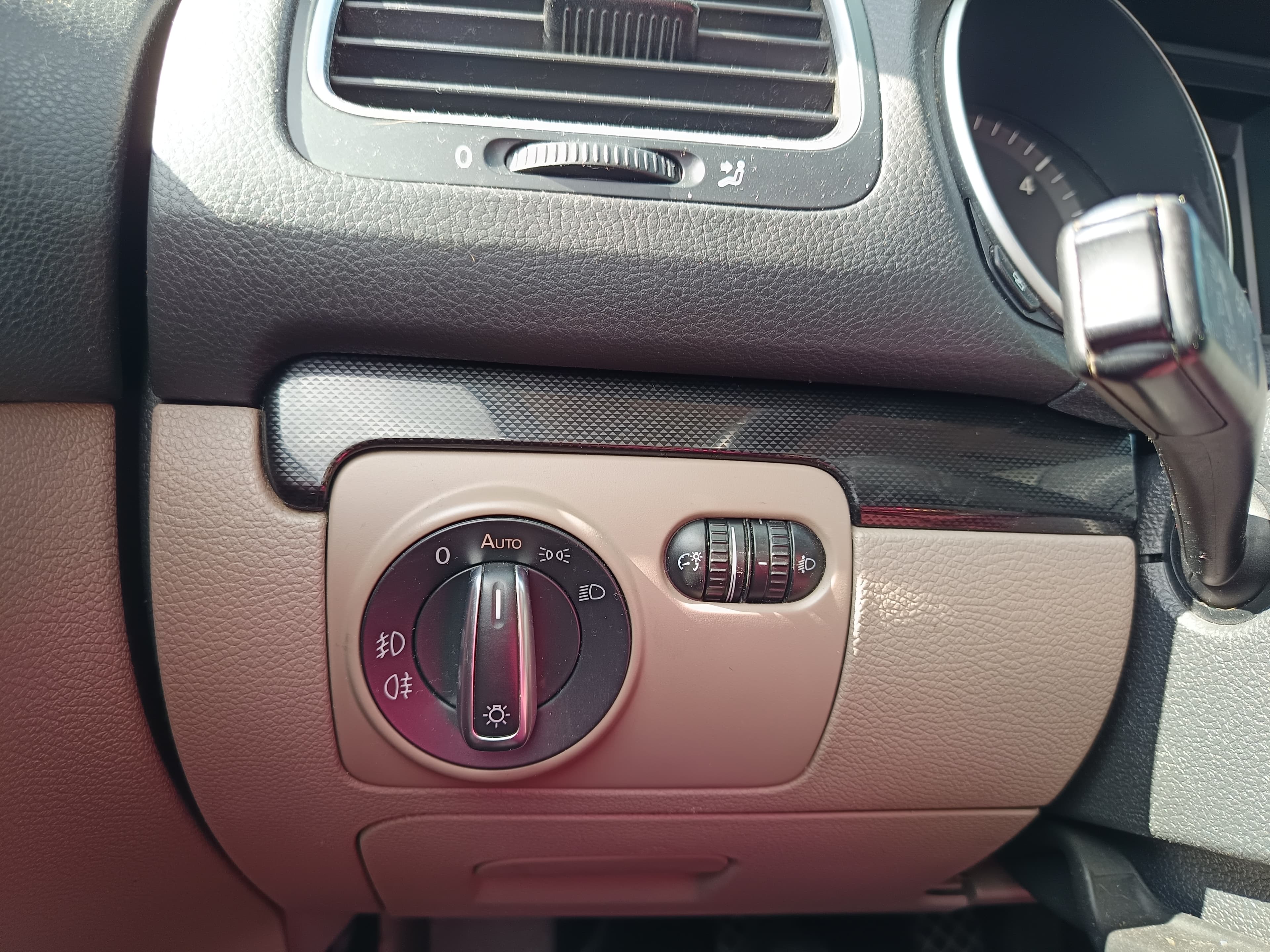 Volkswagen Golf · Ano 2010 — imagen 52