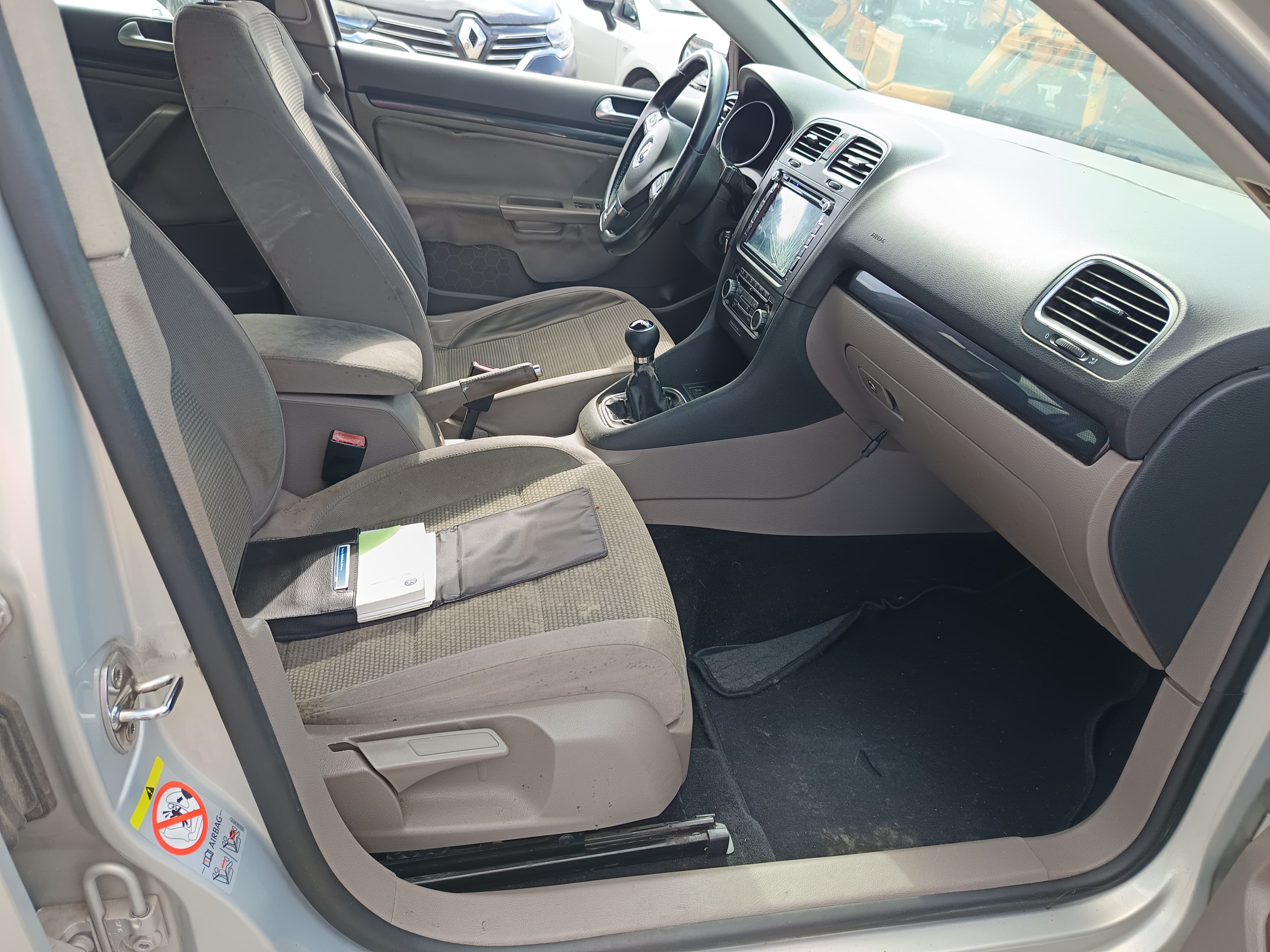 Volkswagen Golf · Ano 2010 — imagen 31