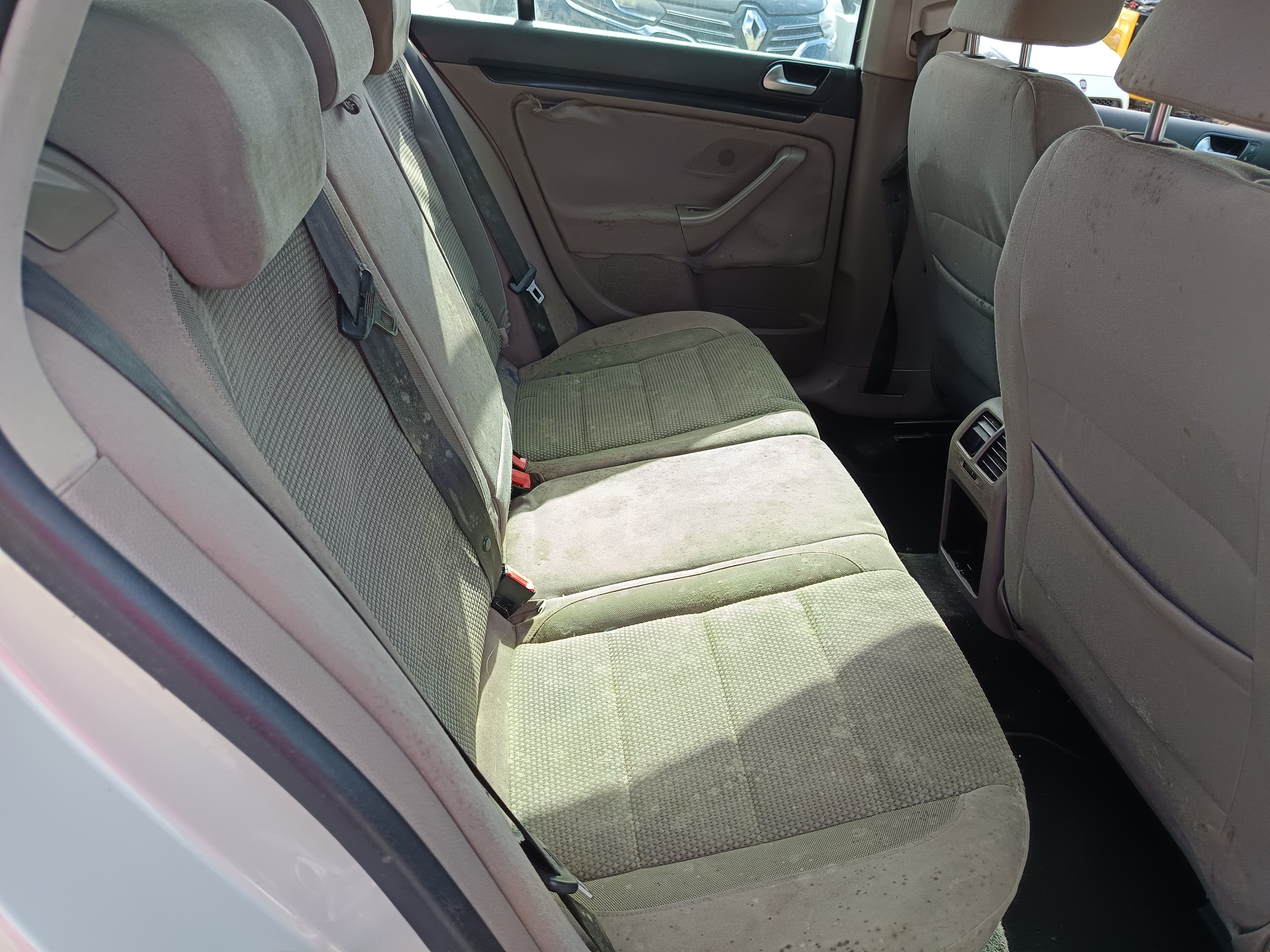 Volkswagen Golf · Ano 2010 — imagen 28