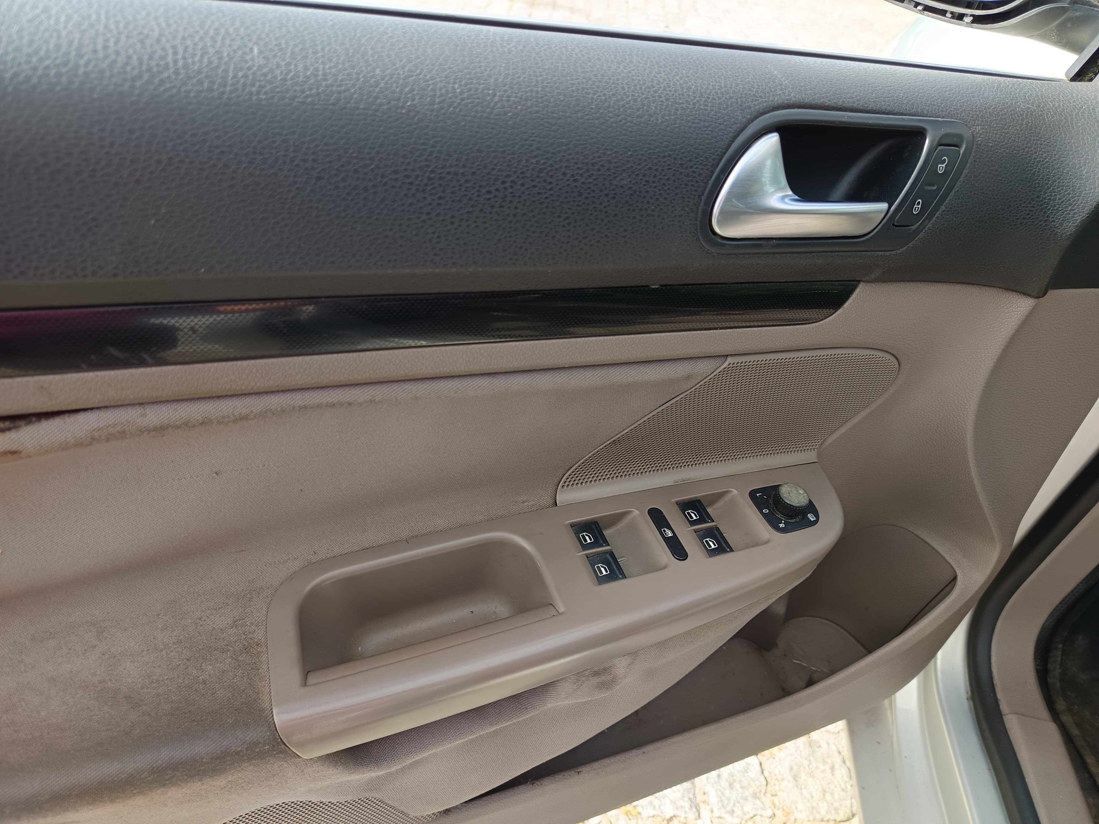 Volkswagen Golf · Ano 2010 — imagen 36