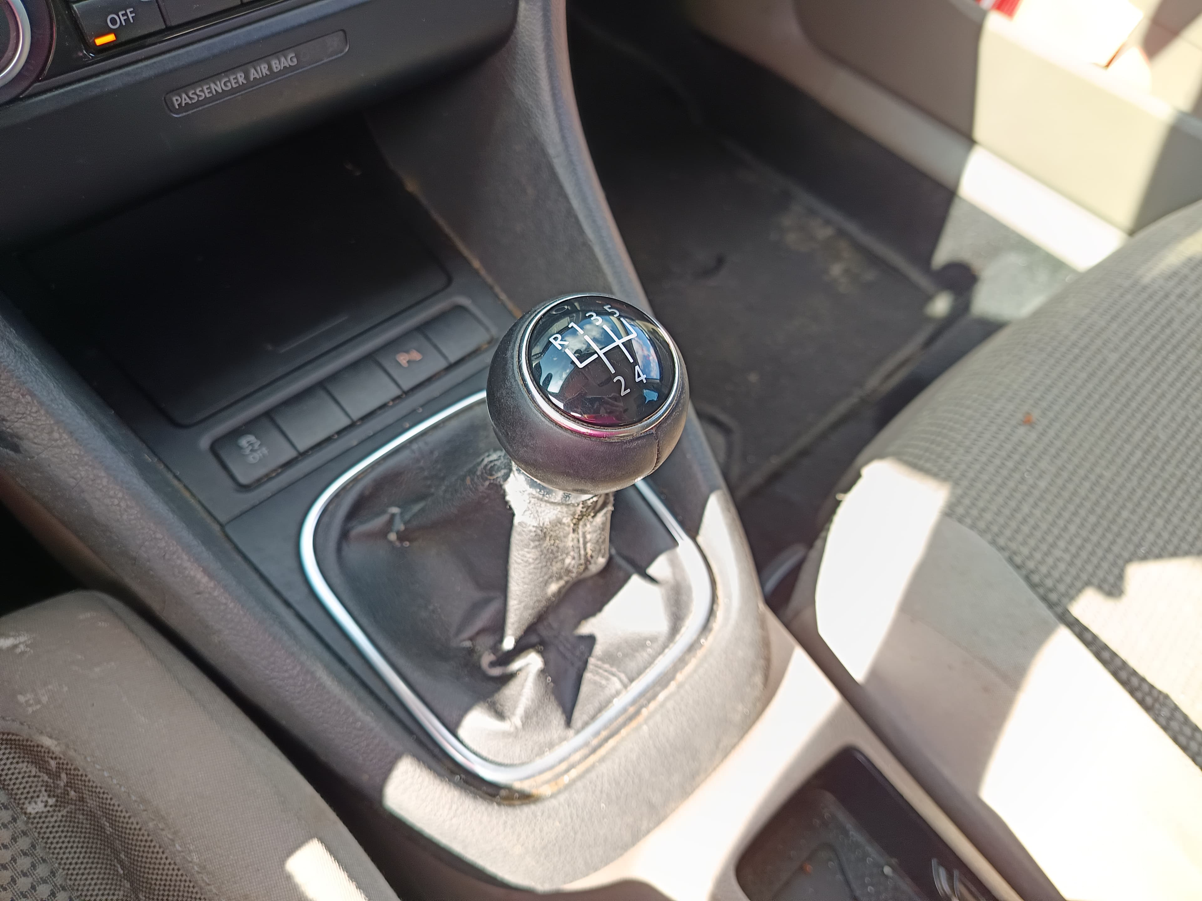 Volkswagen Golf · Ano 2010 — imagen 47