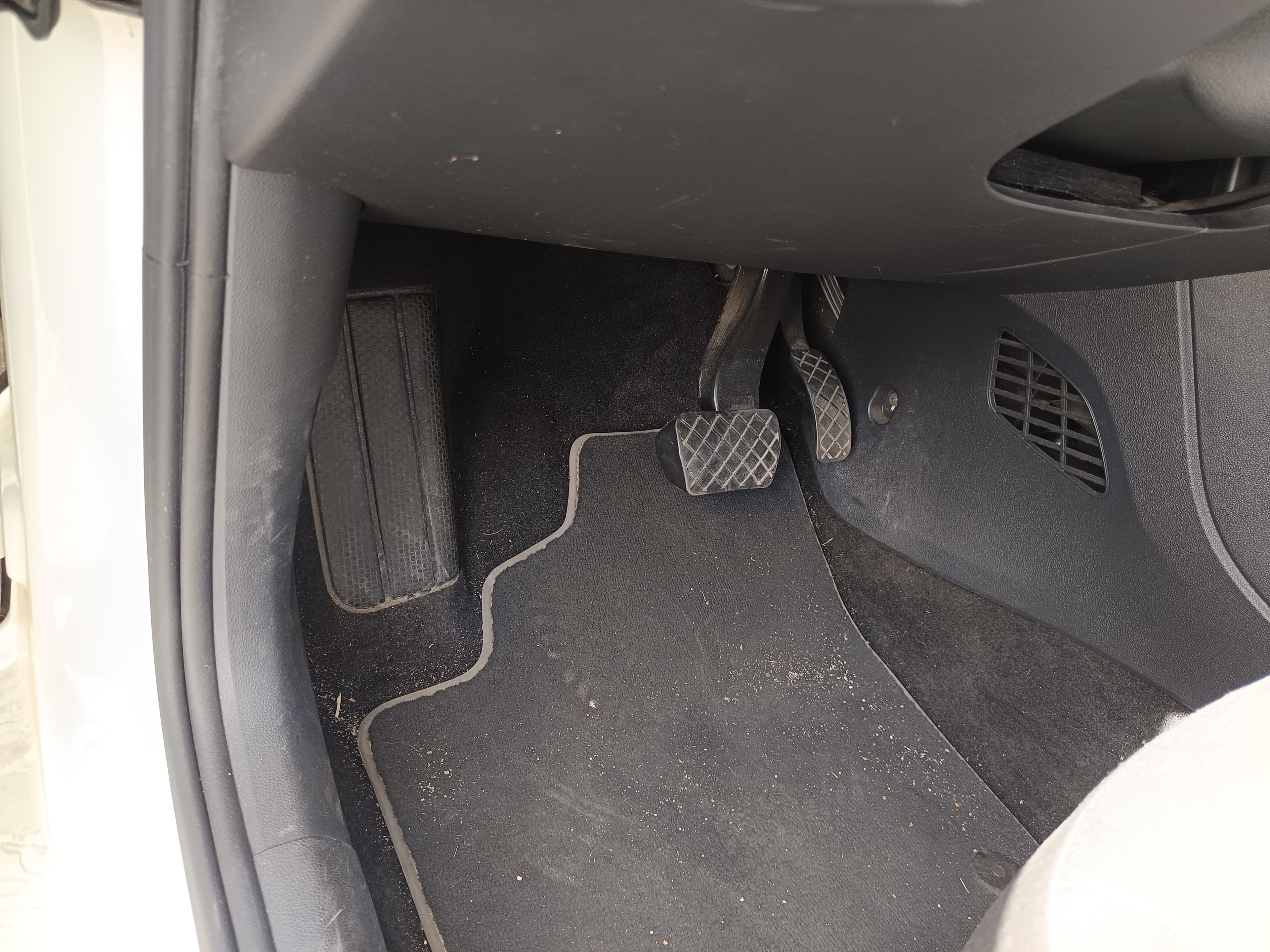 Volkswagen e-UP · Ano 2020 — imagen 34