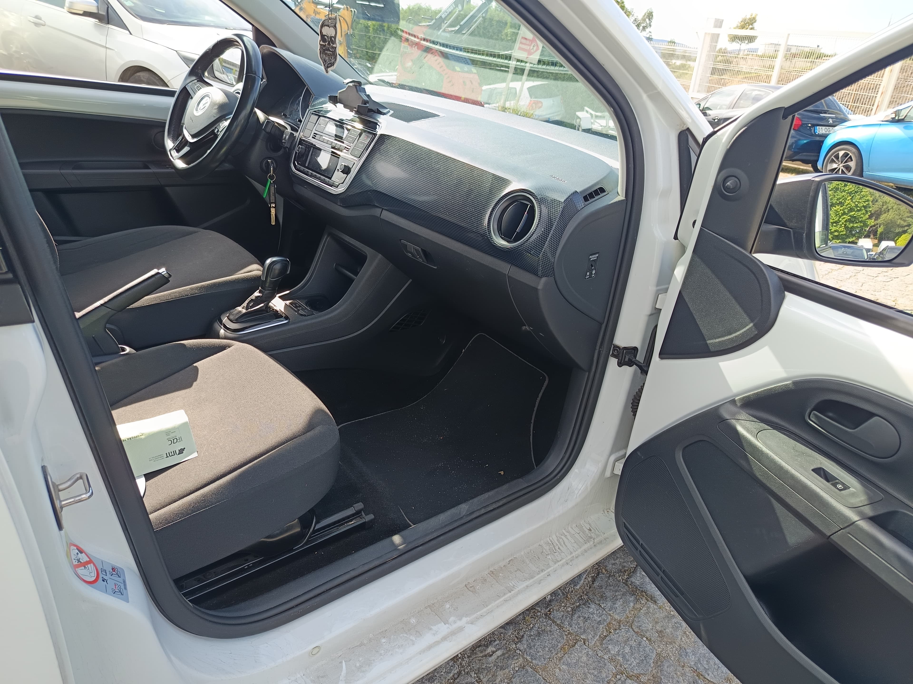 Volkswagen e-UP · Ano 2020 — imagen 24
