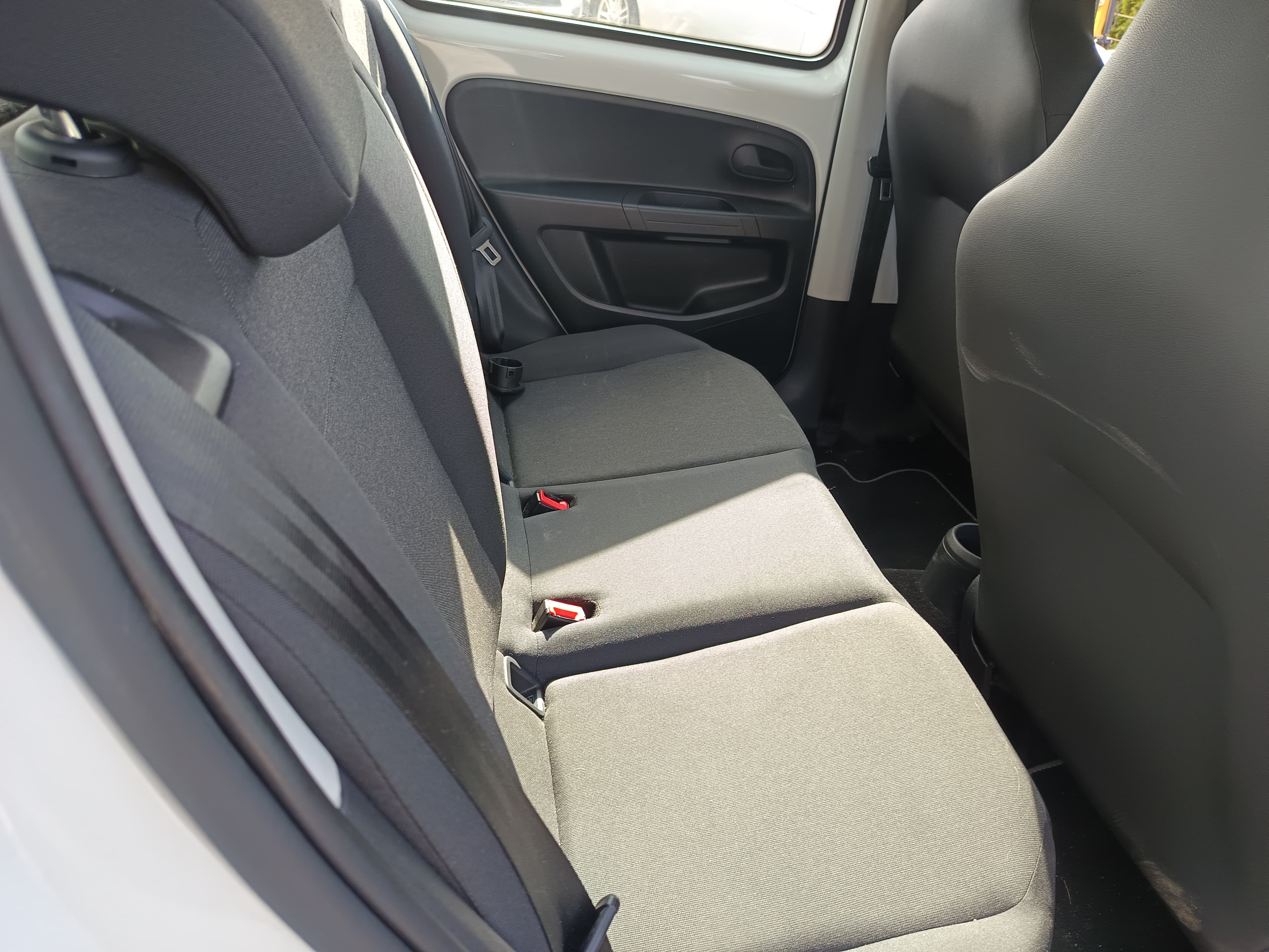 Volkswagen e-UP · Ano 2020 — imagen 23