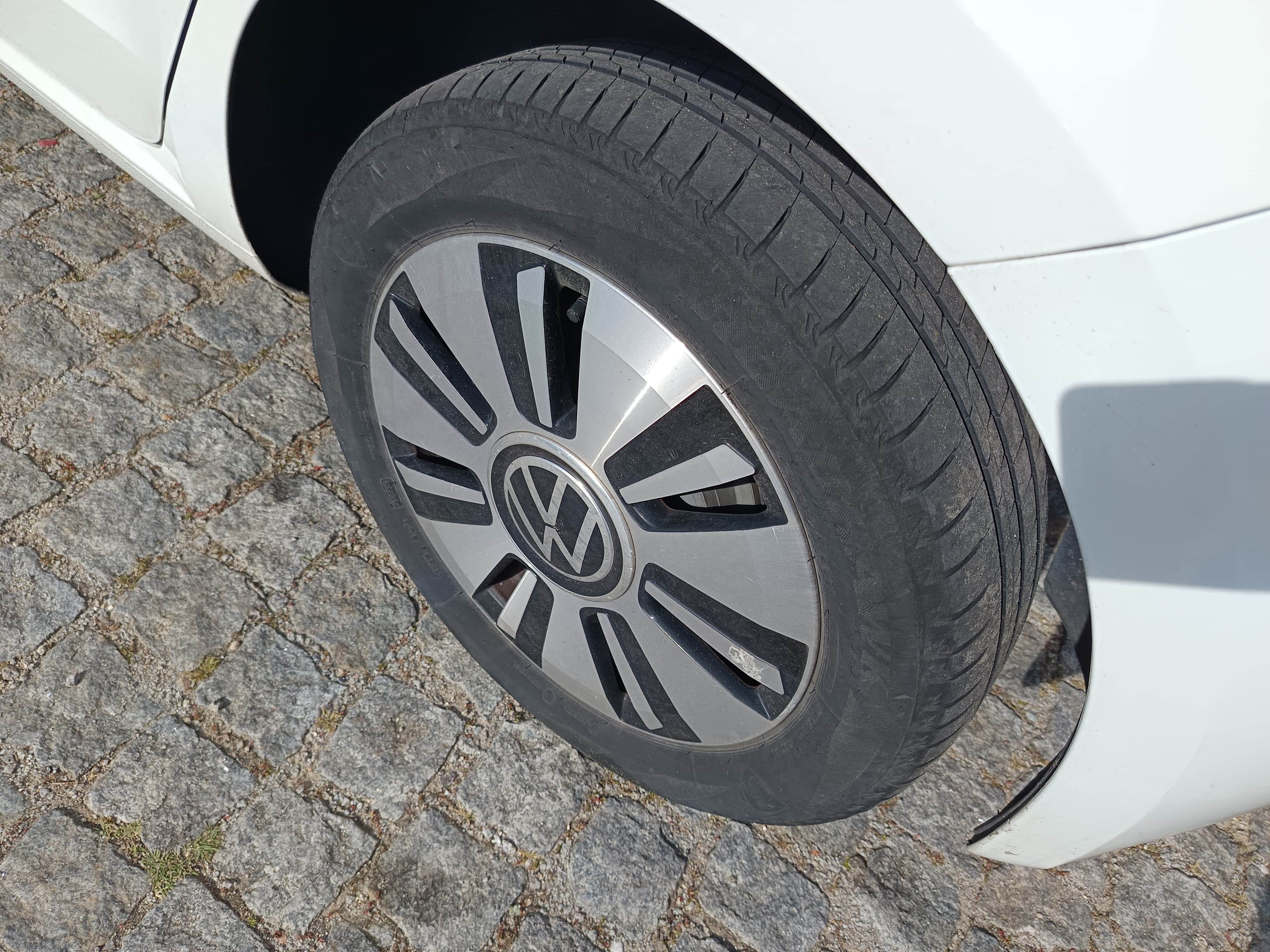 Volkswagen e-UP · Ano 2020 — imagen 13