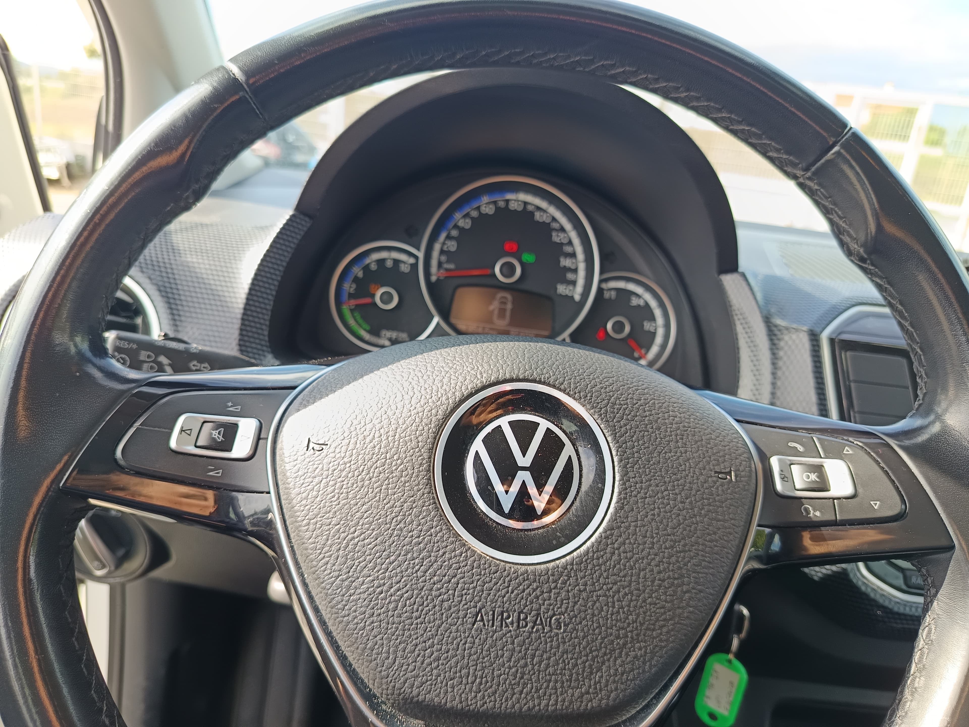 Volkswagen e-UP · Ano 2020 — imagen 39
